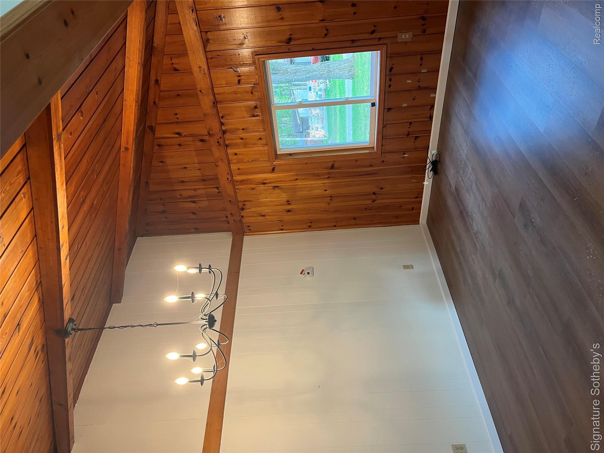 6246 Dorr Loop Property Photo 5