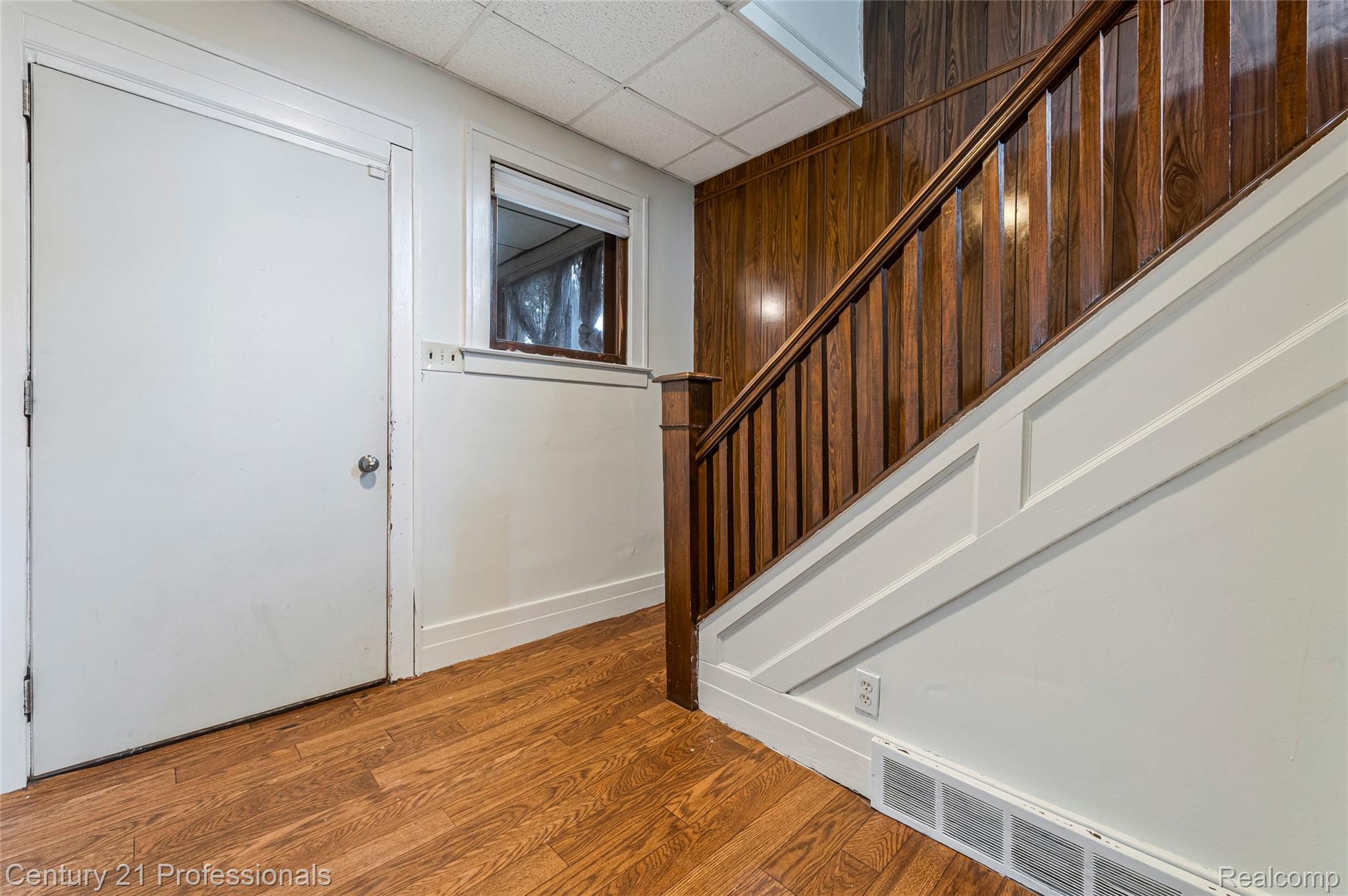 238 Richter St Street Property Photo 8
