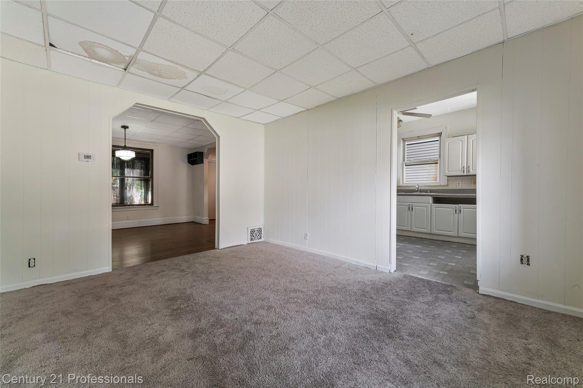 238 Richter St Street Property Photo 13