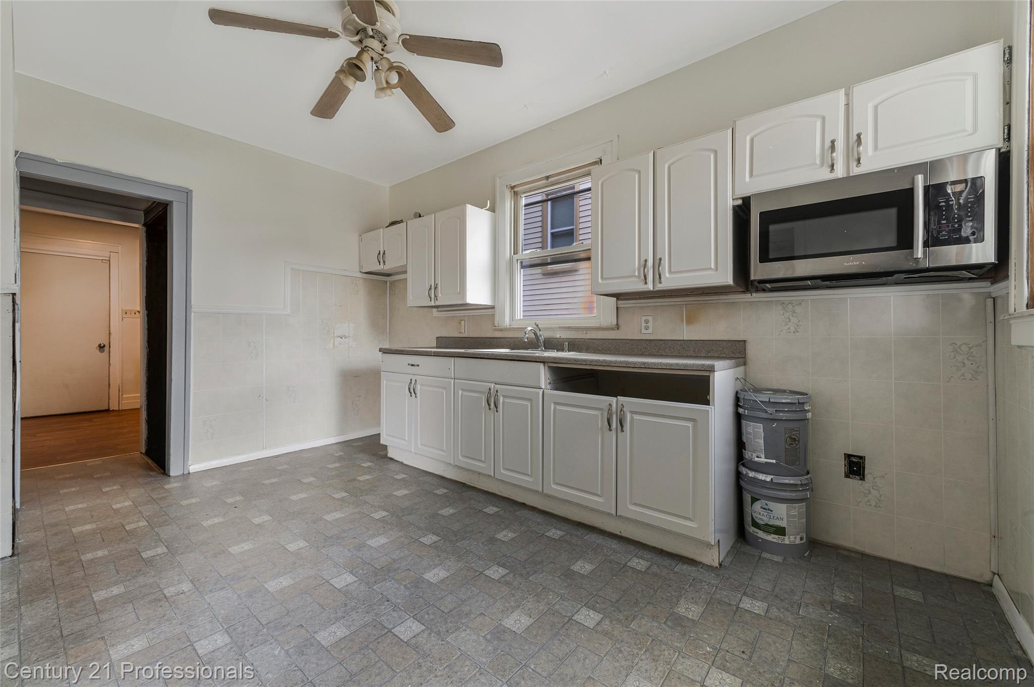 238 Richter St Street Property Photo 14