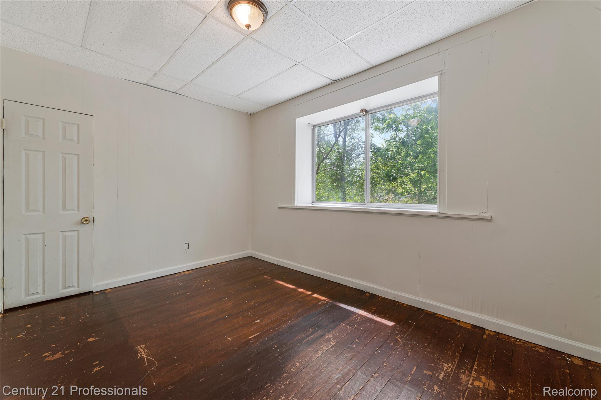 238 Richter St Street Property Photo 17