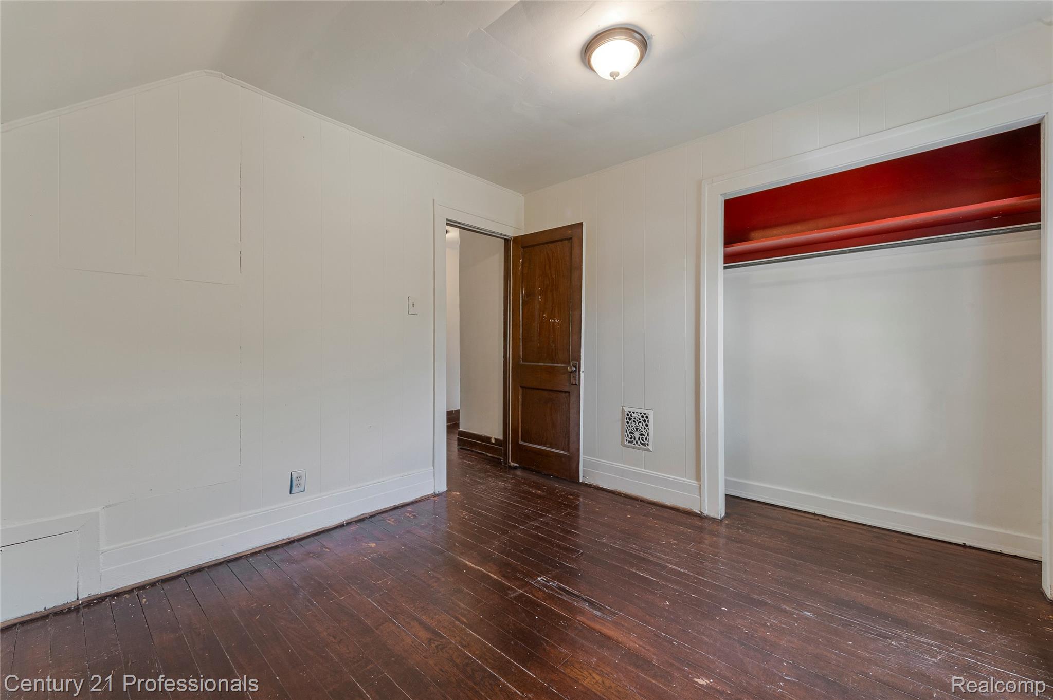 238 Richter St Street Property Photo 20