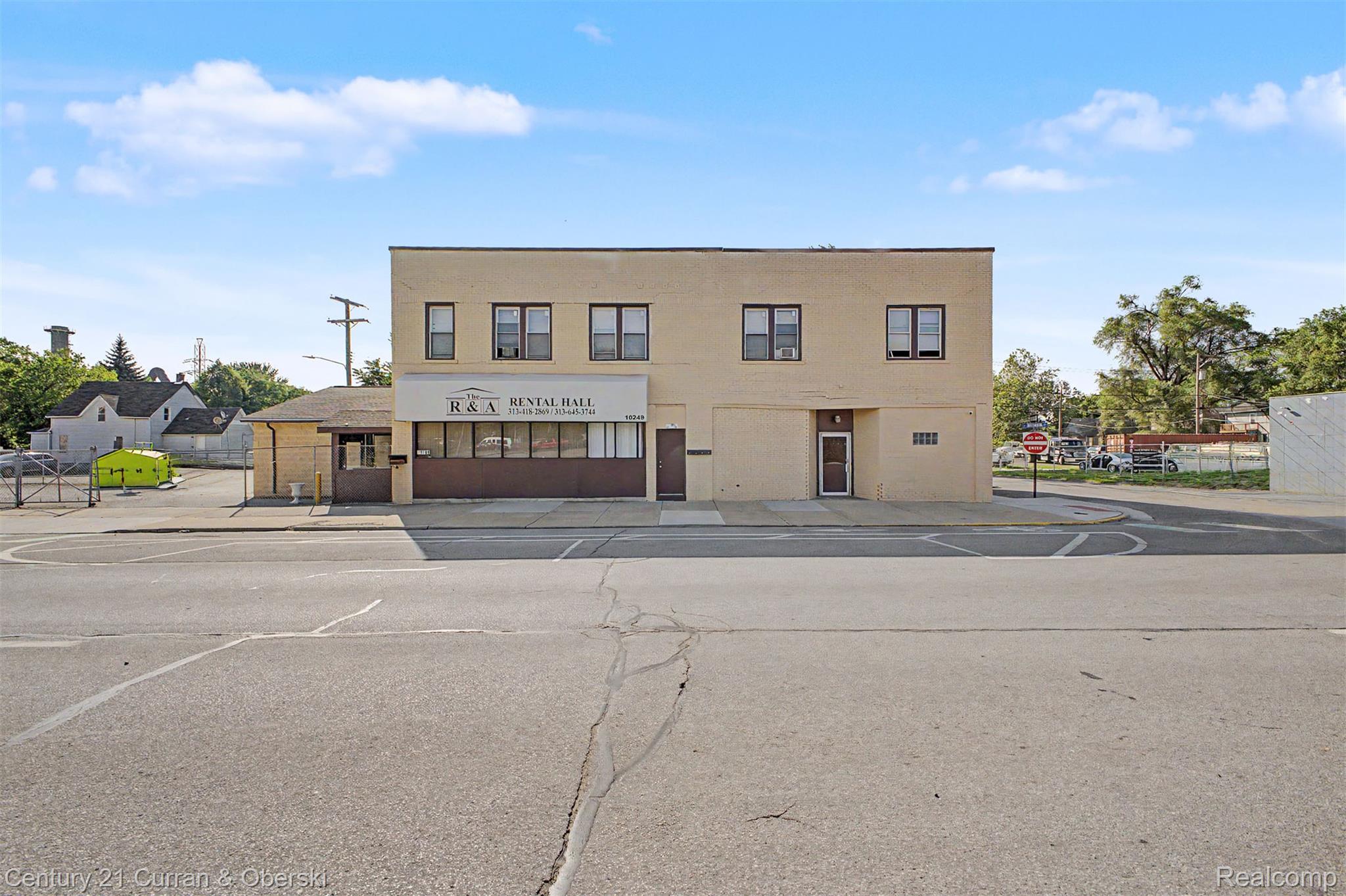 10249 W Jefferson Avenue Property Photo 1