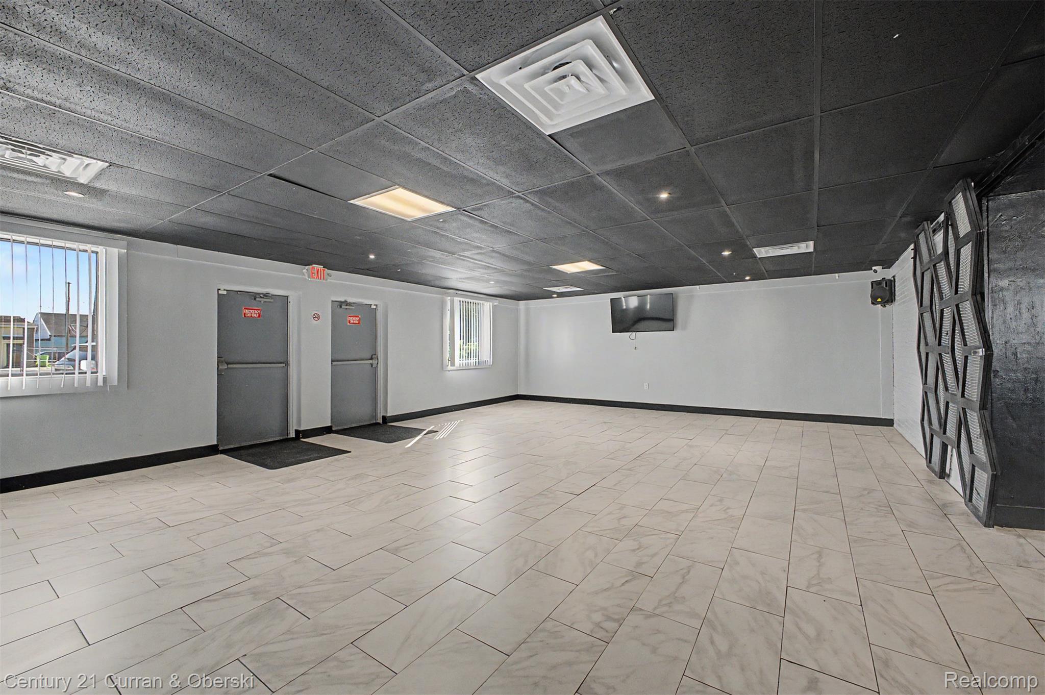 10249 W Jefferson Avenue Property Photo 14