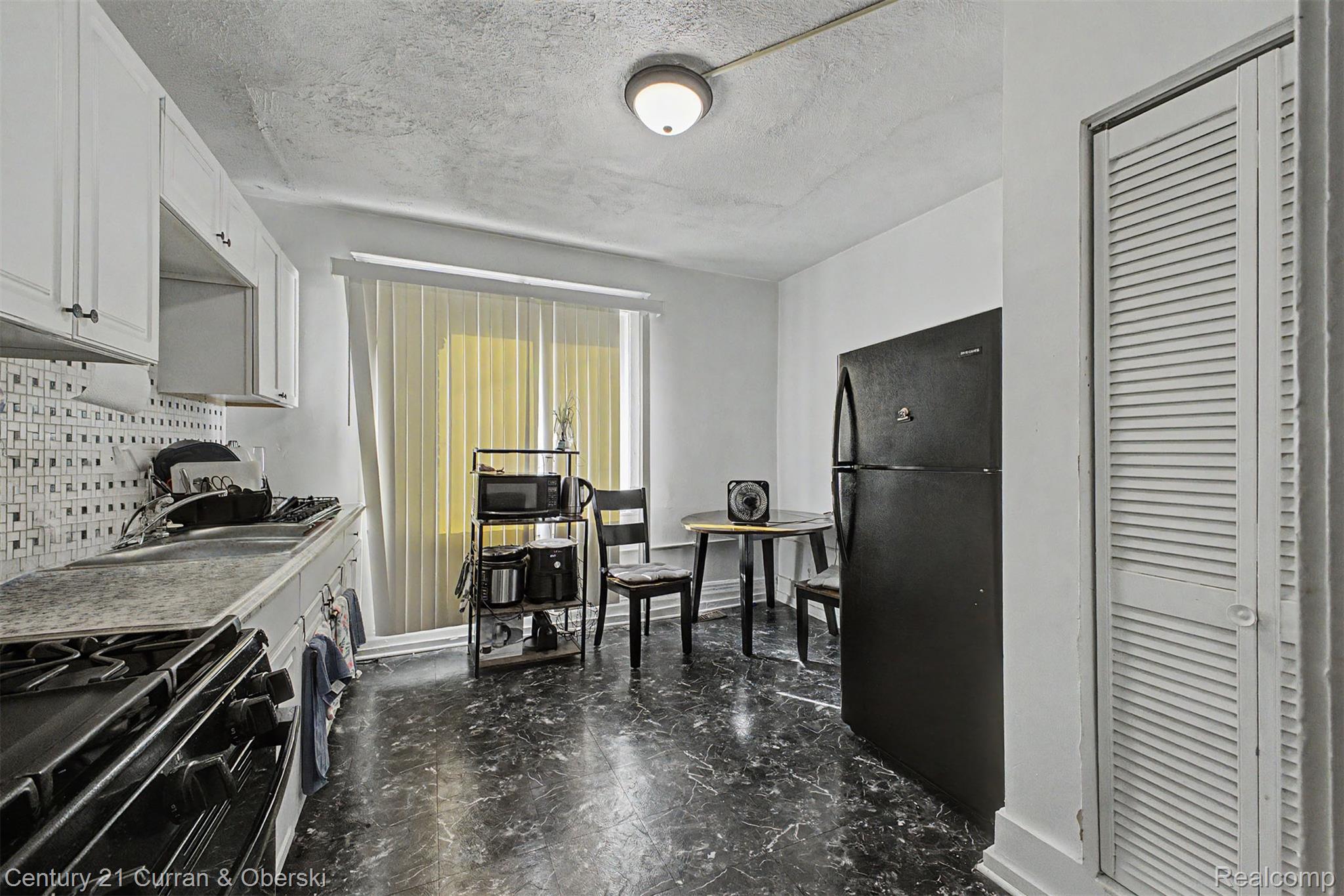 10249 W Jefferson Avenue Property Photo 39