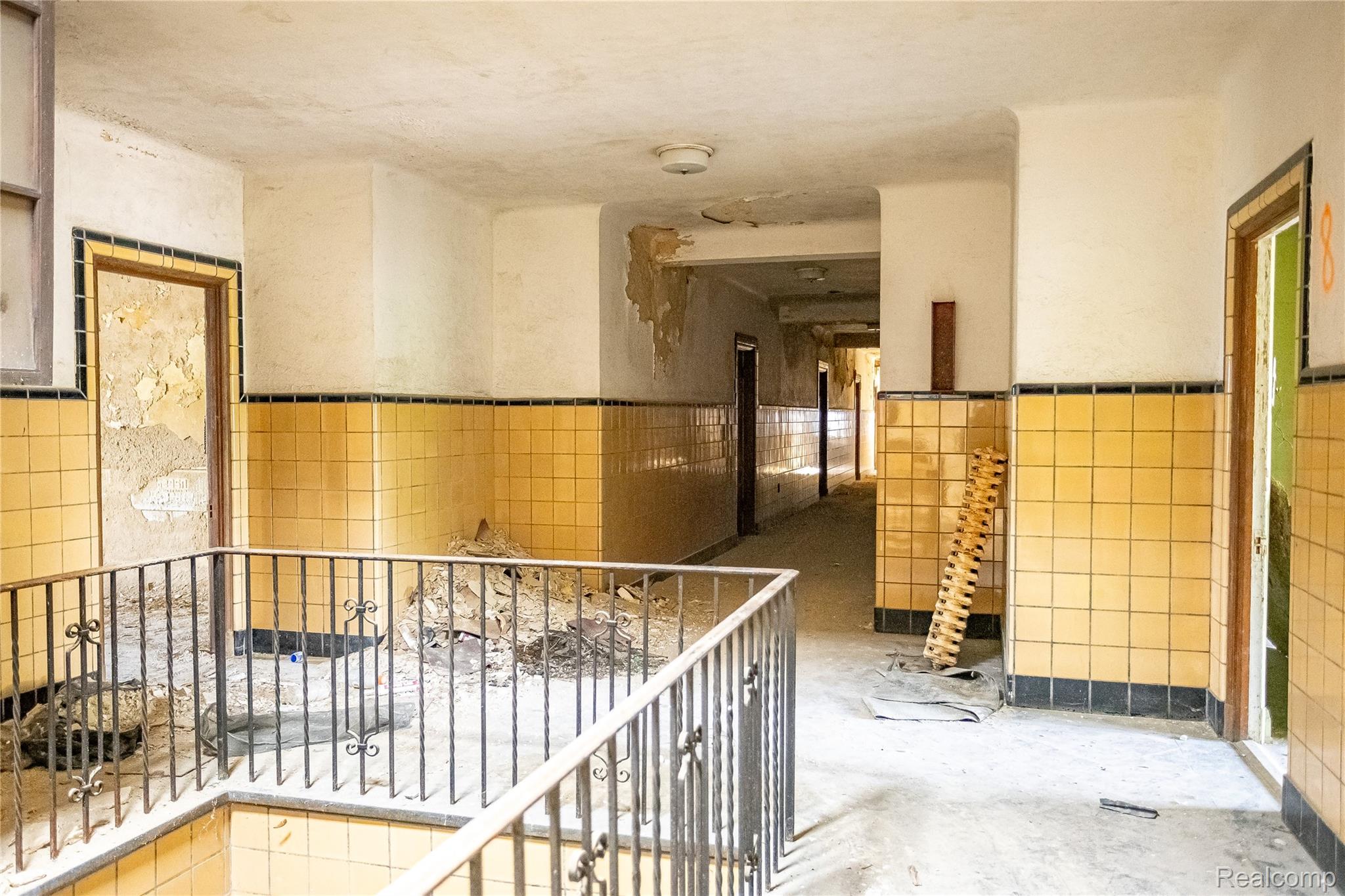 440 Michigan Avenue Property Photo 13