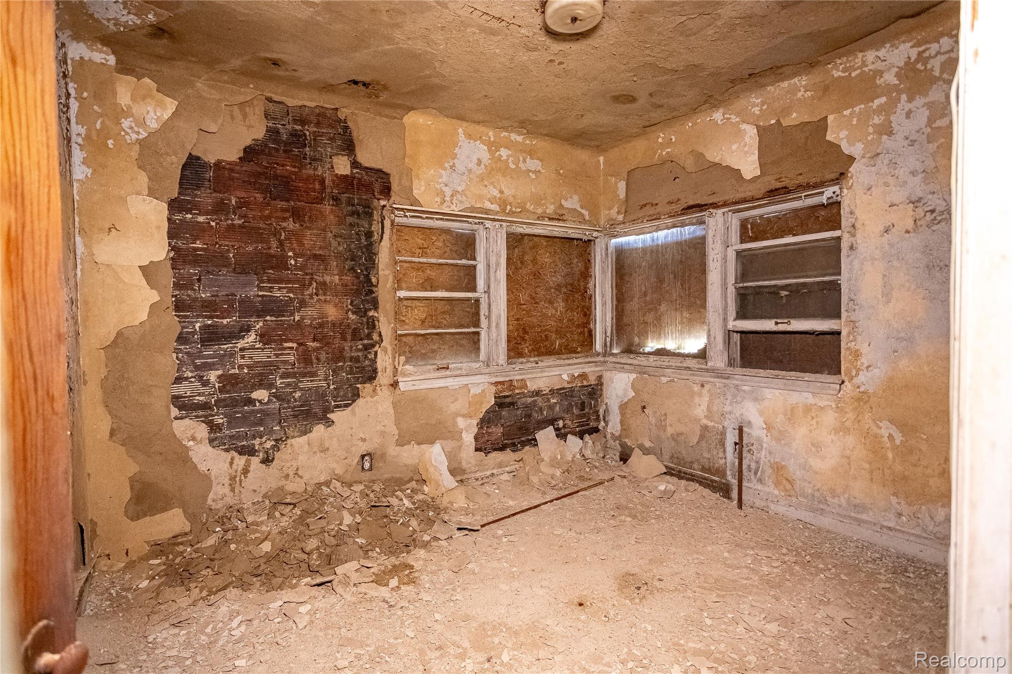 440 Michigan Avenue Property Photo 36