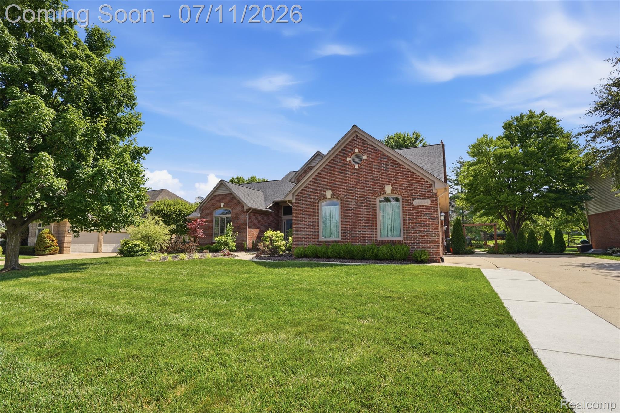 54856 Whitby Way Property Photo 4