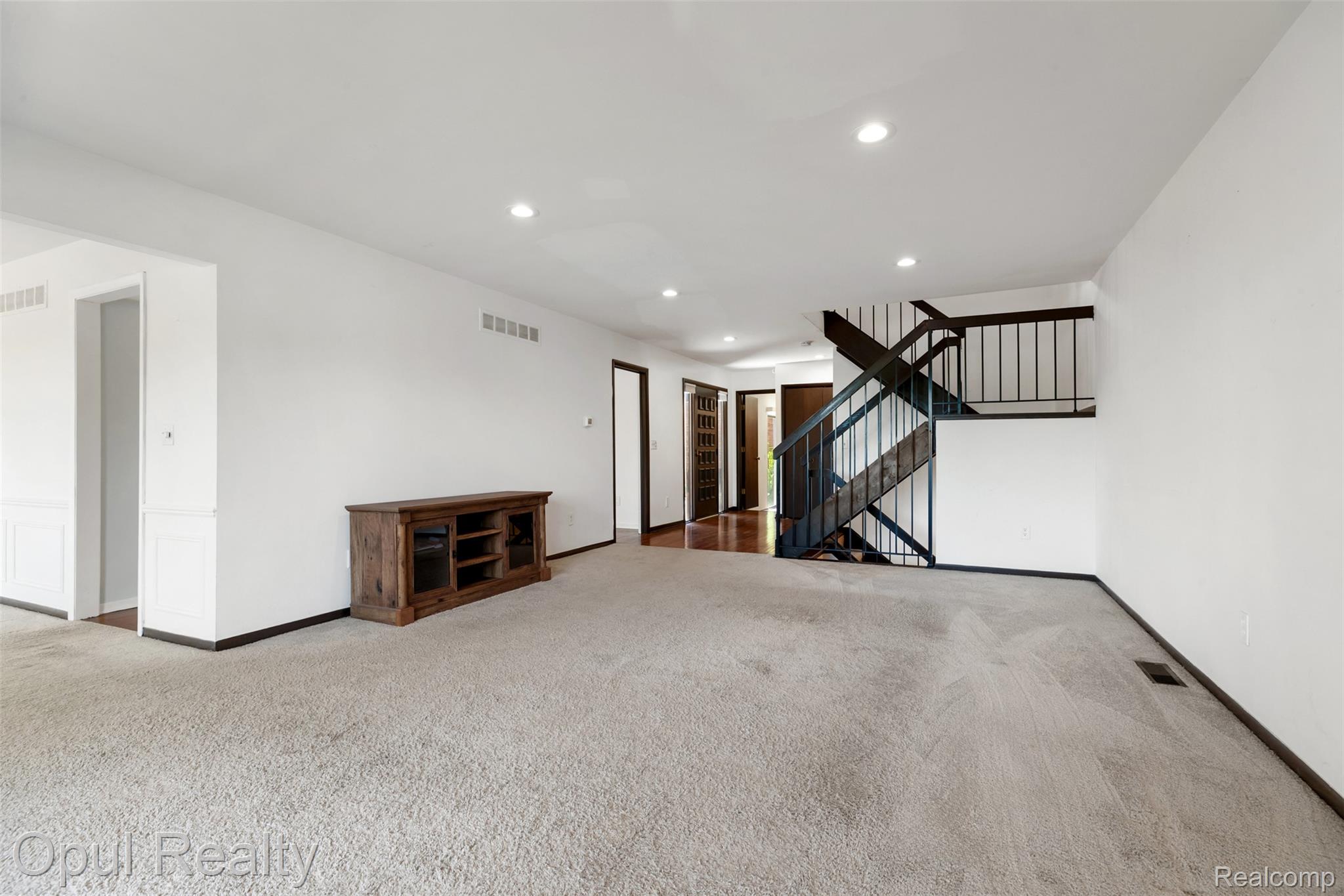 3961 Chablis Street Property Photo 8