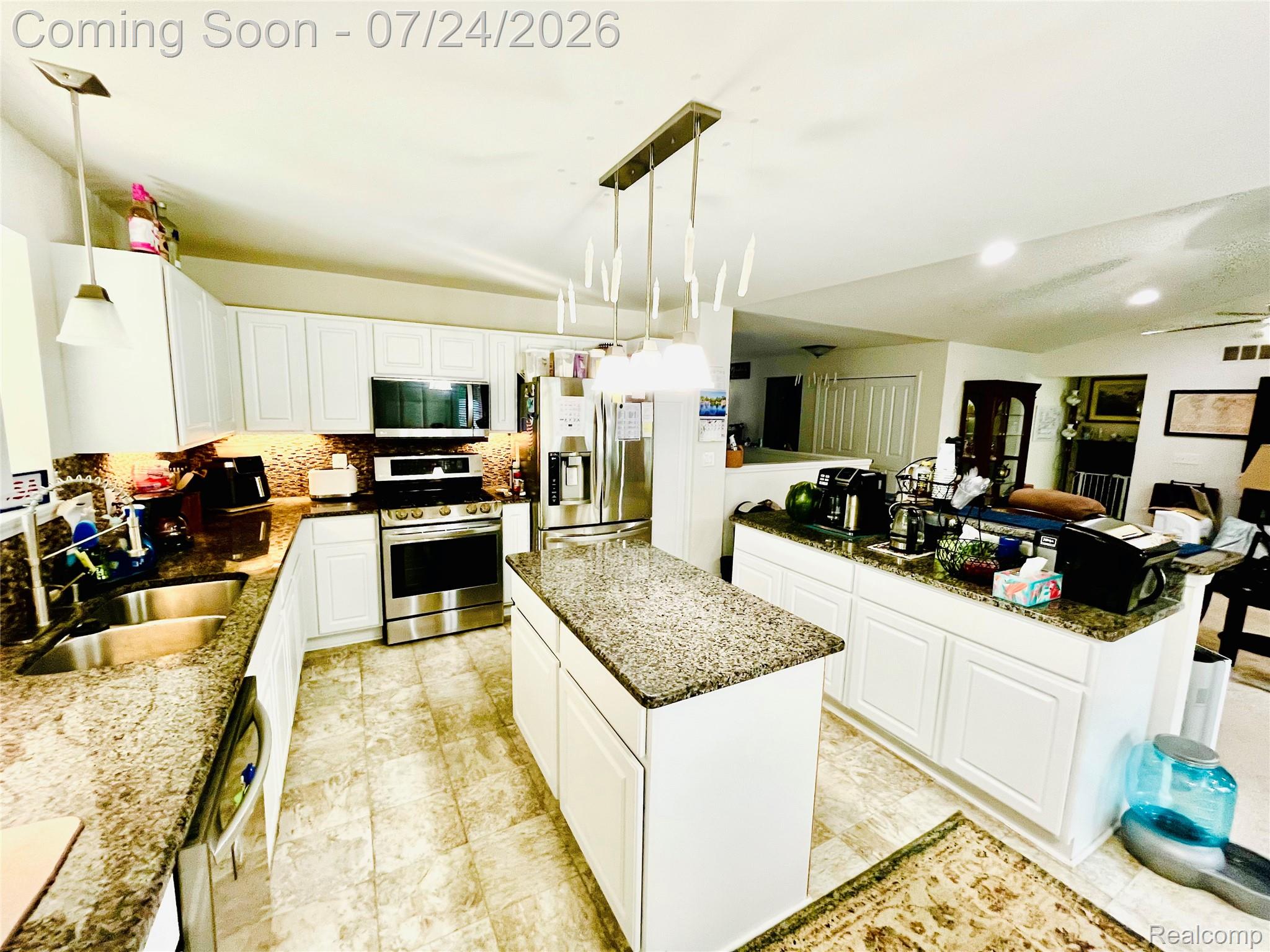 9045 Birch Pointe Drive Property Photo 7