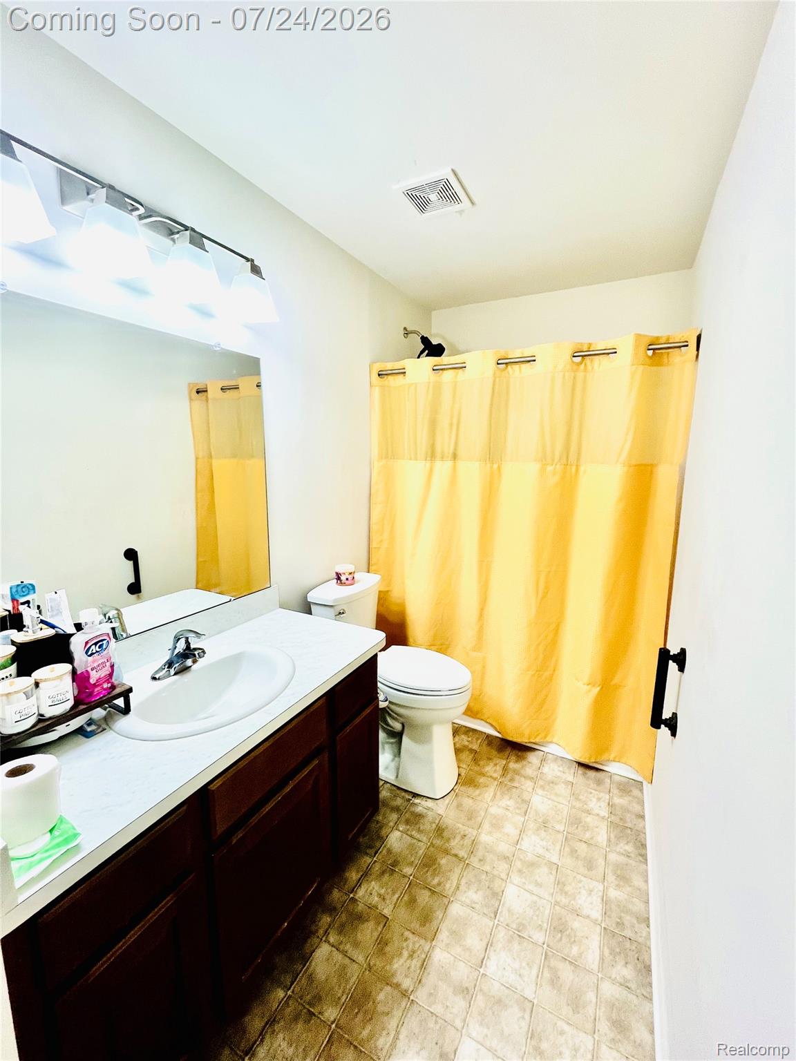 9045 Birch Pointe Drive Property Photo 18