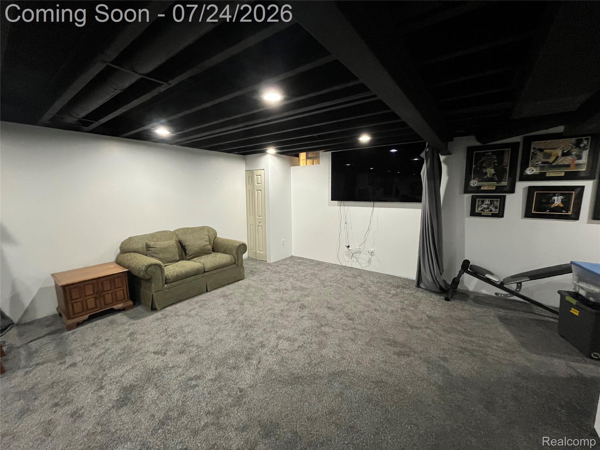 9045 Birch Pointe Drive Property Photo 20