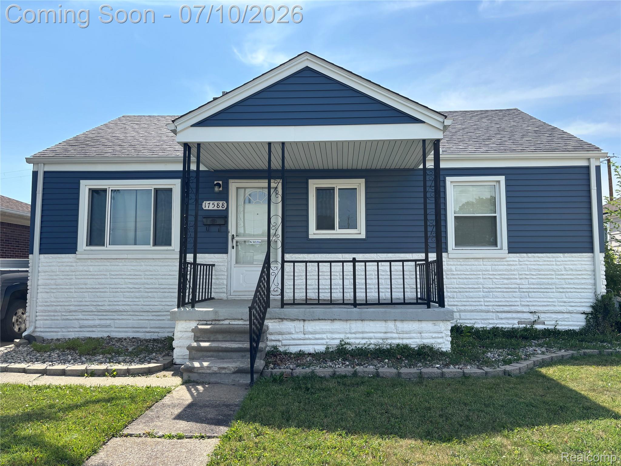 17588 Quarry Street Property Photo 1