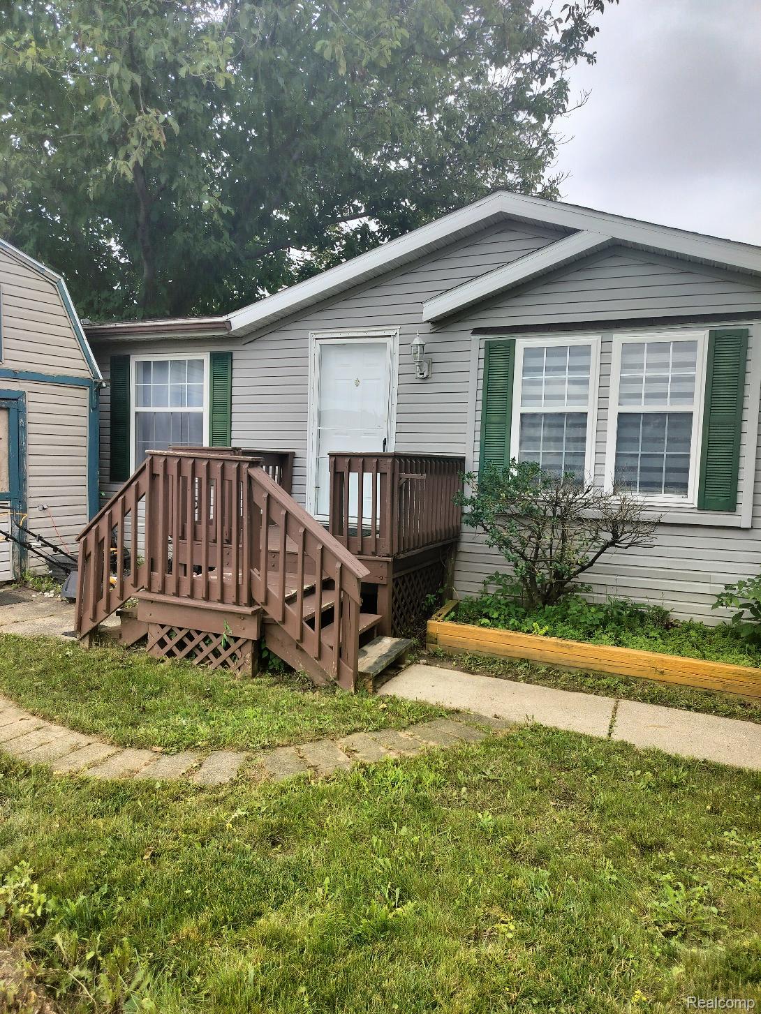 54 Riverview Drive Property Photo 1