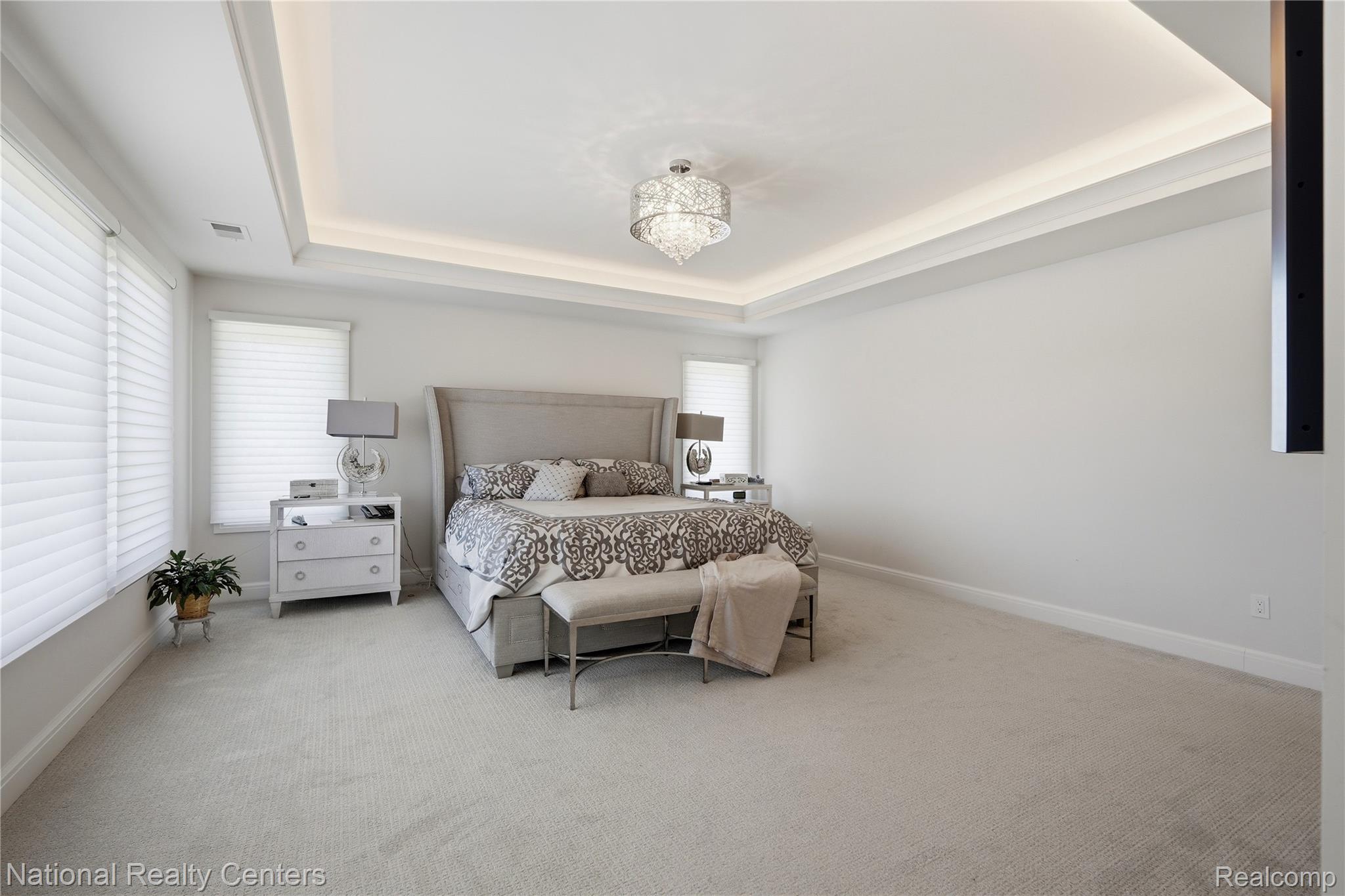 3142 Holburn Court Property Photo 6