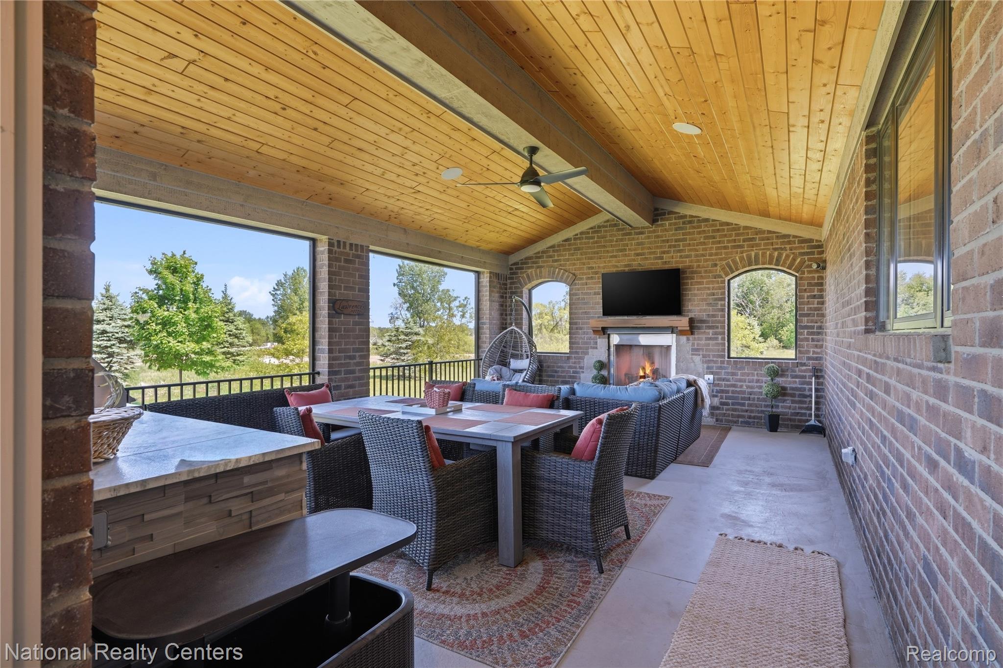 3142 Holburn Court Property Photo 8