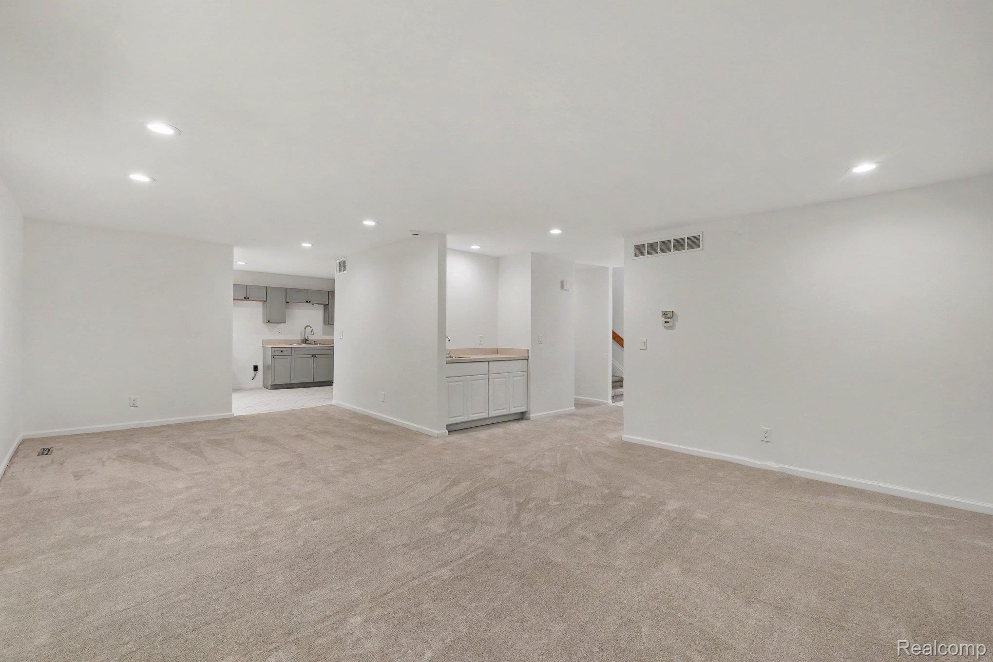 2056 Walden Court Property Photo 3
