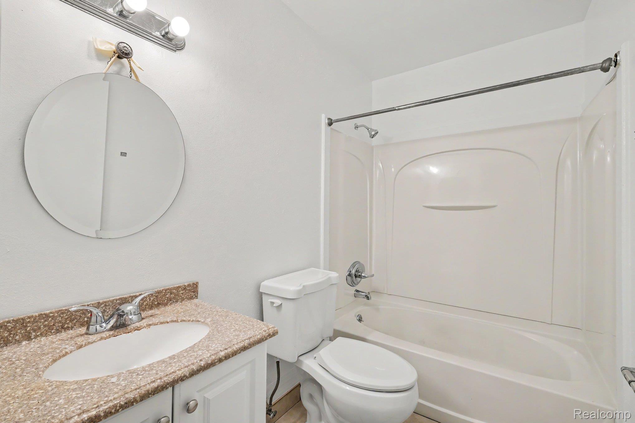 2056 Walden Court Property Photo 12