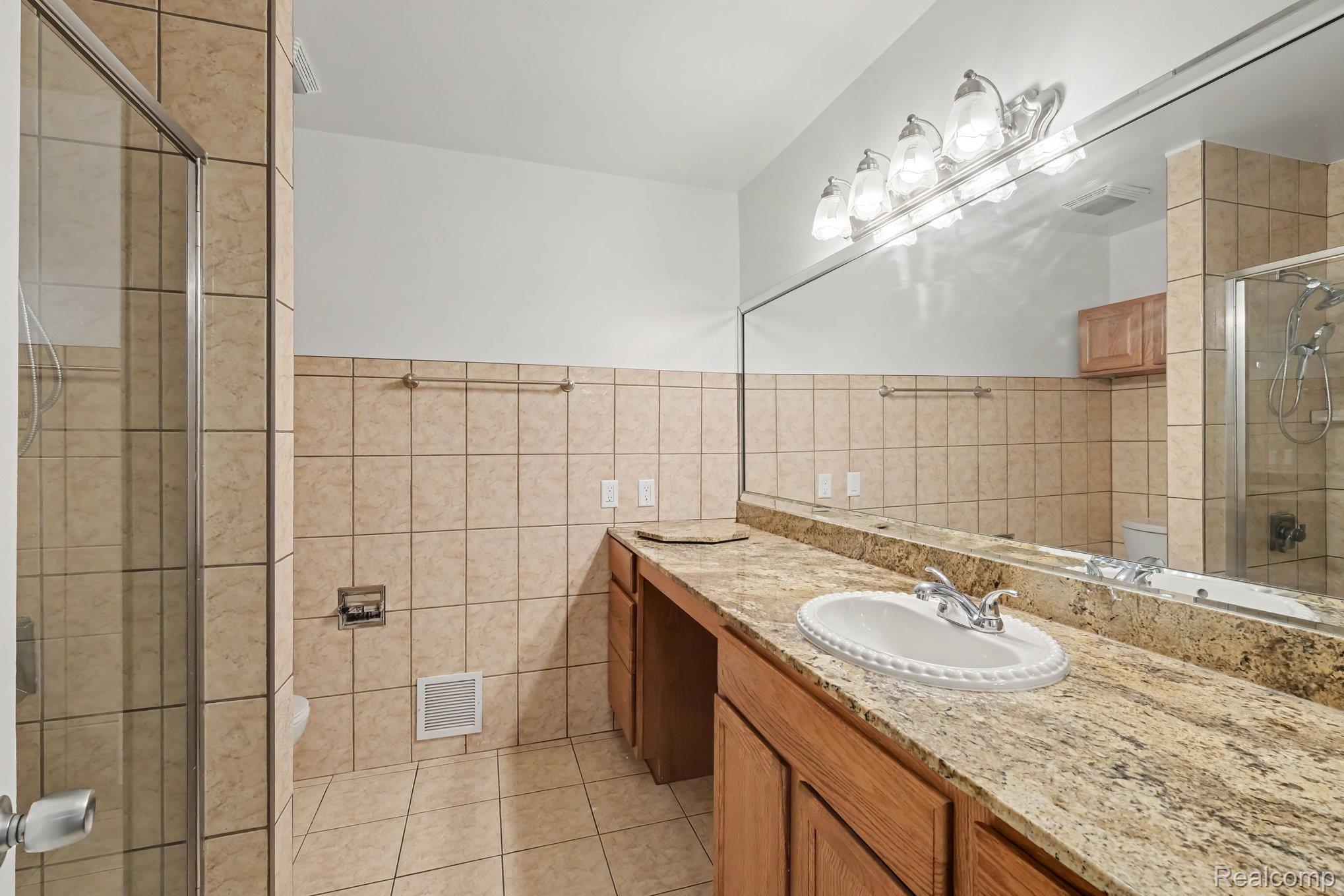 2056 Walden Court Property Photo 17