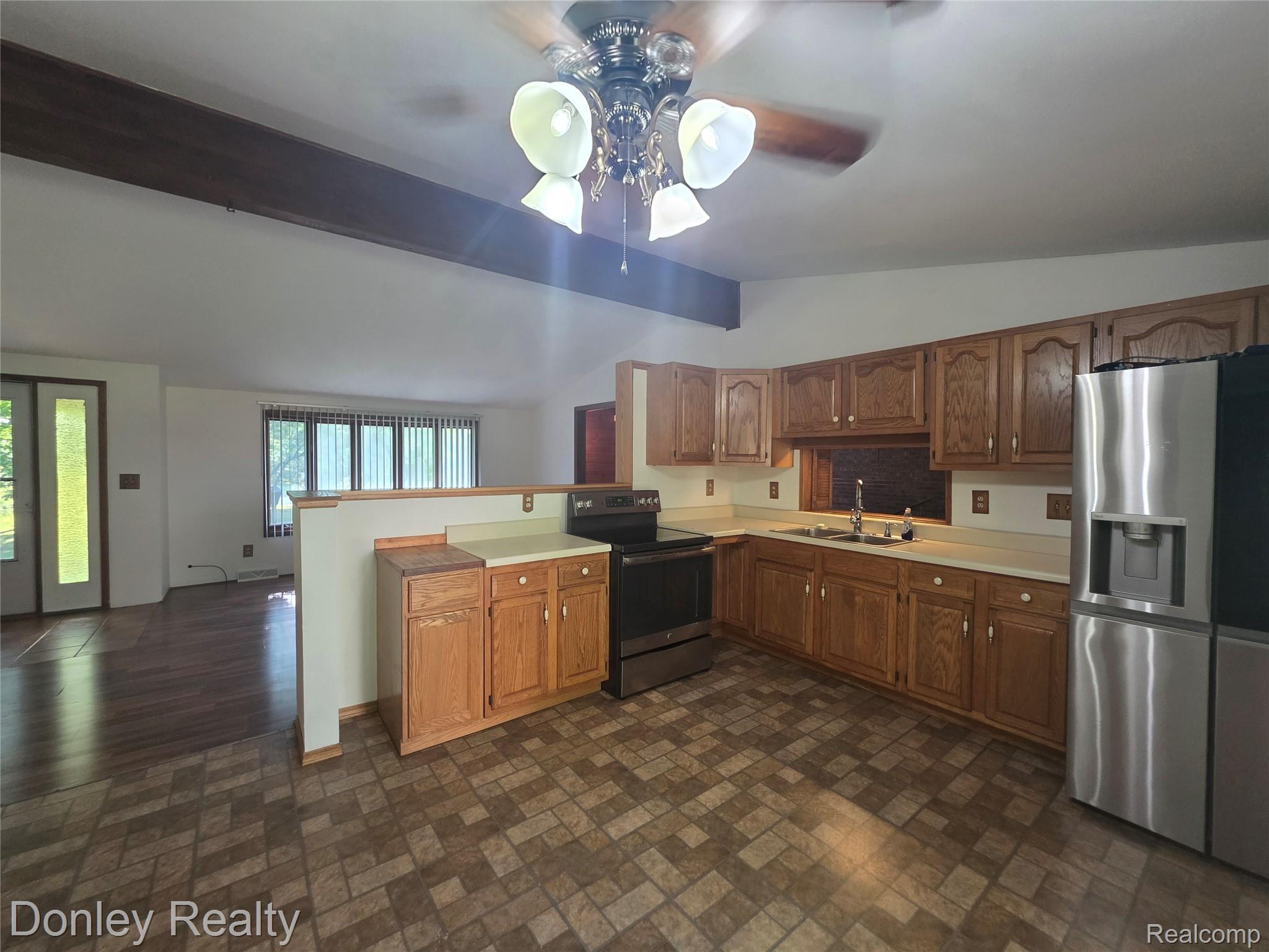 7311 Arendt Road Property Photo 2