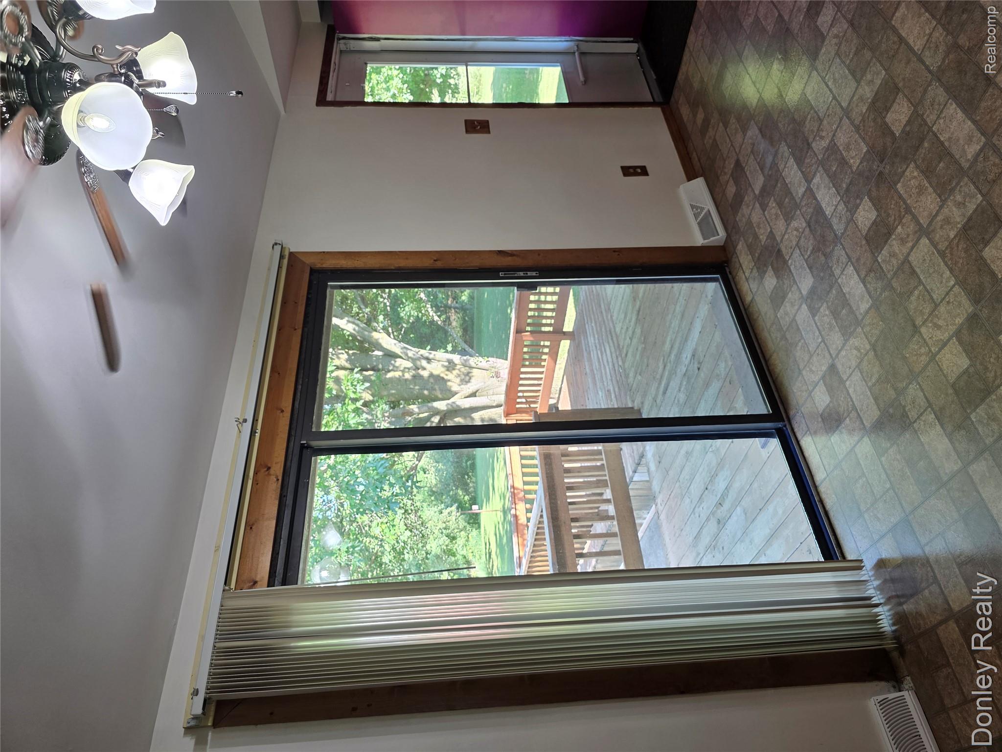 7311 Arendt Road Property Photo 4
