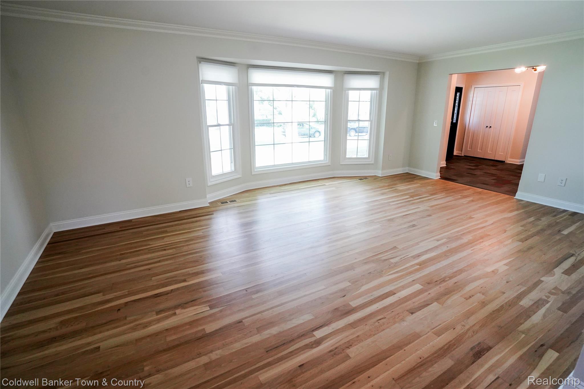 4301 Macqueen Drive Property Photo 13