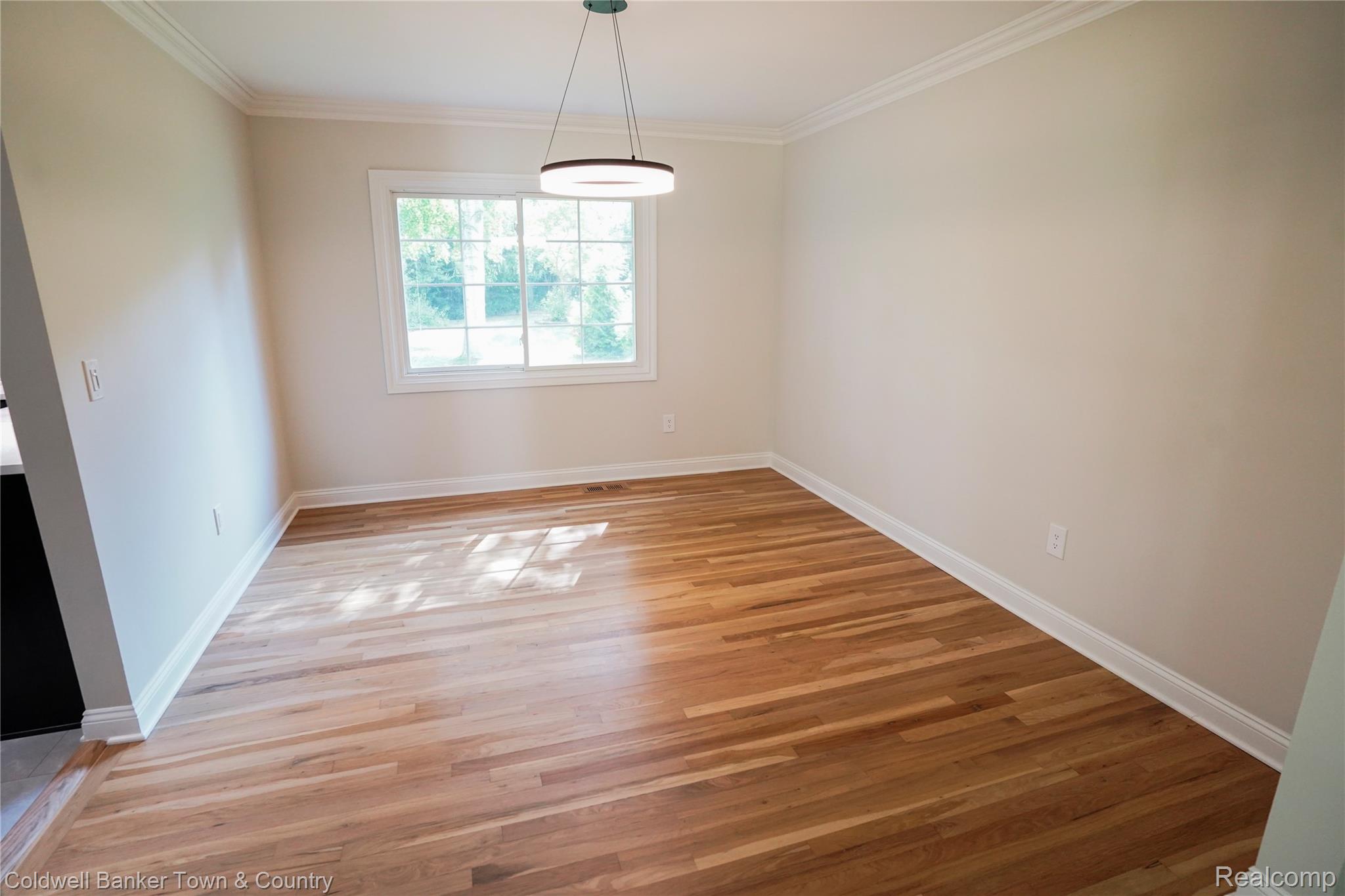 4301 Macqueen Drive Property Photo 23