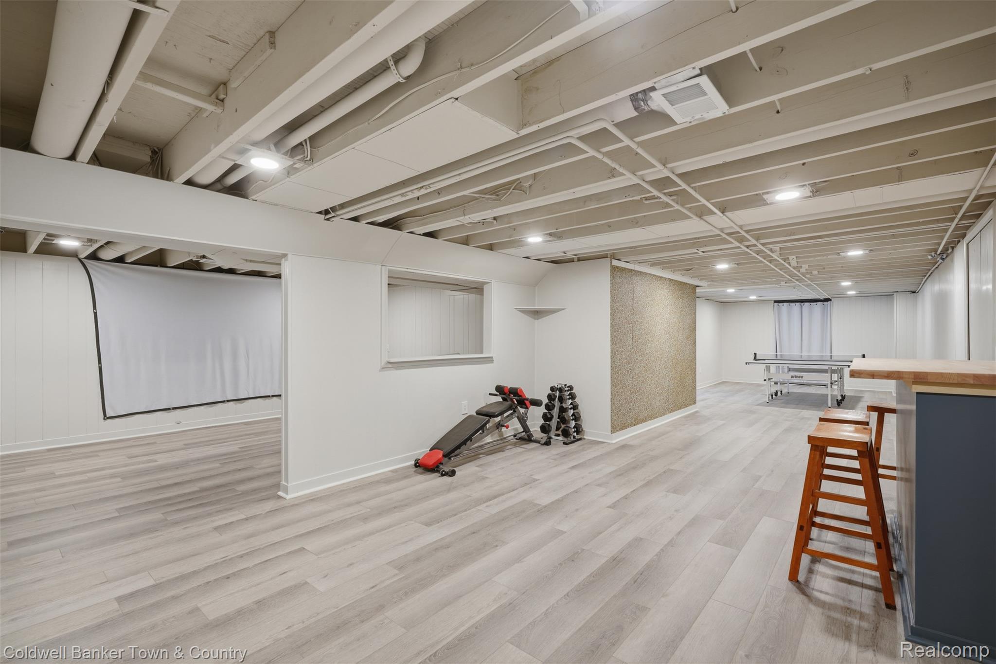 4301 Macqueen Drive Property Photo 45