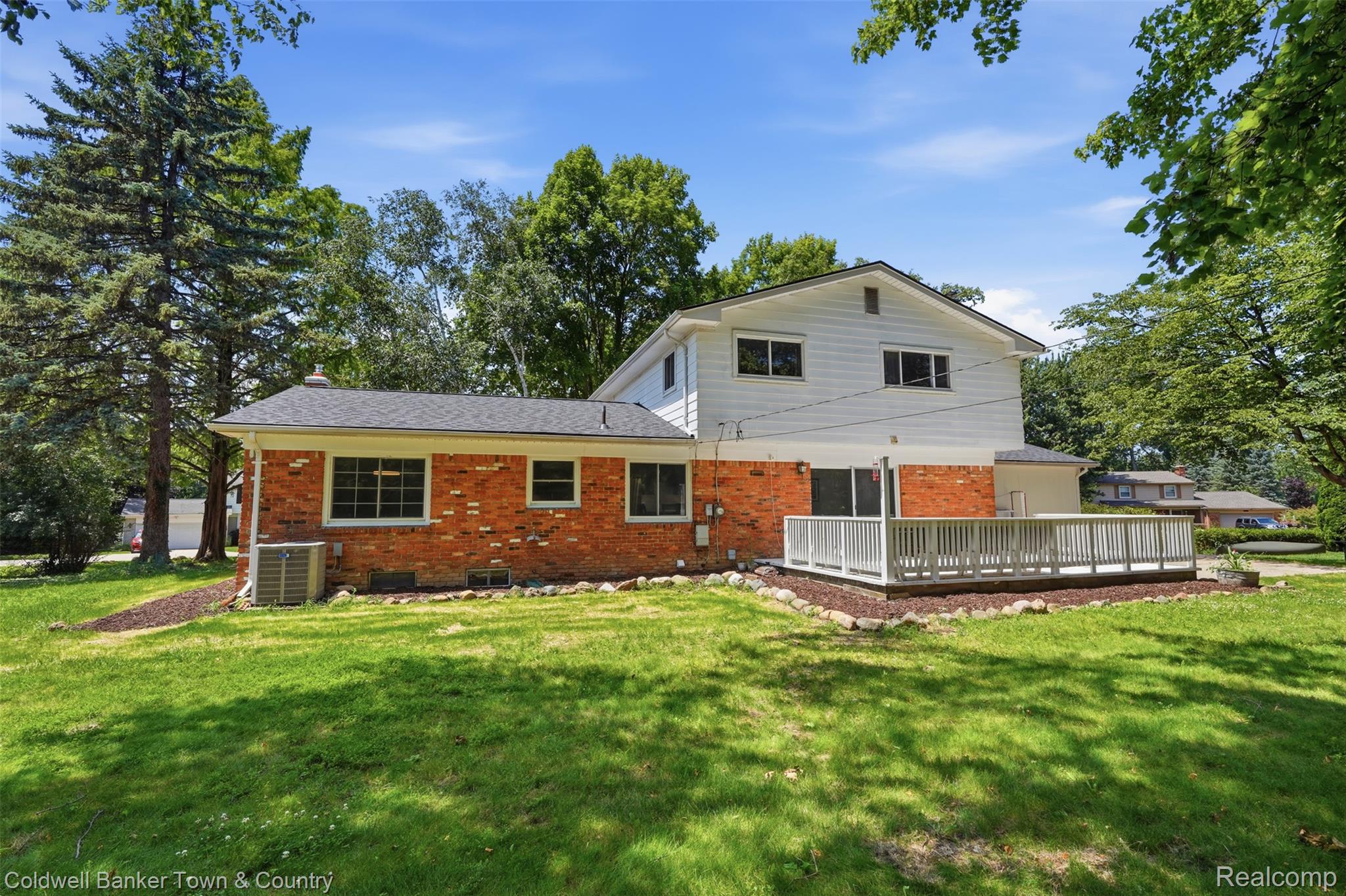 4301 Macqueen Drive Property Photo 62