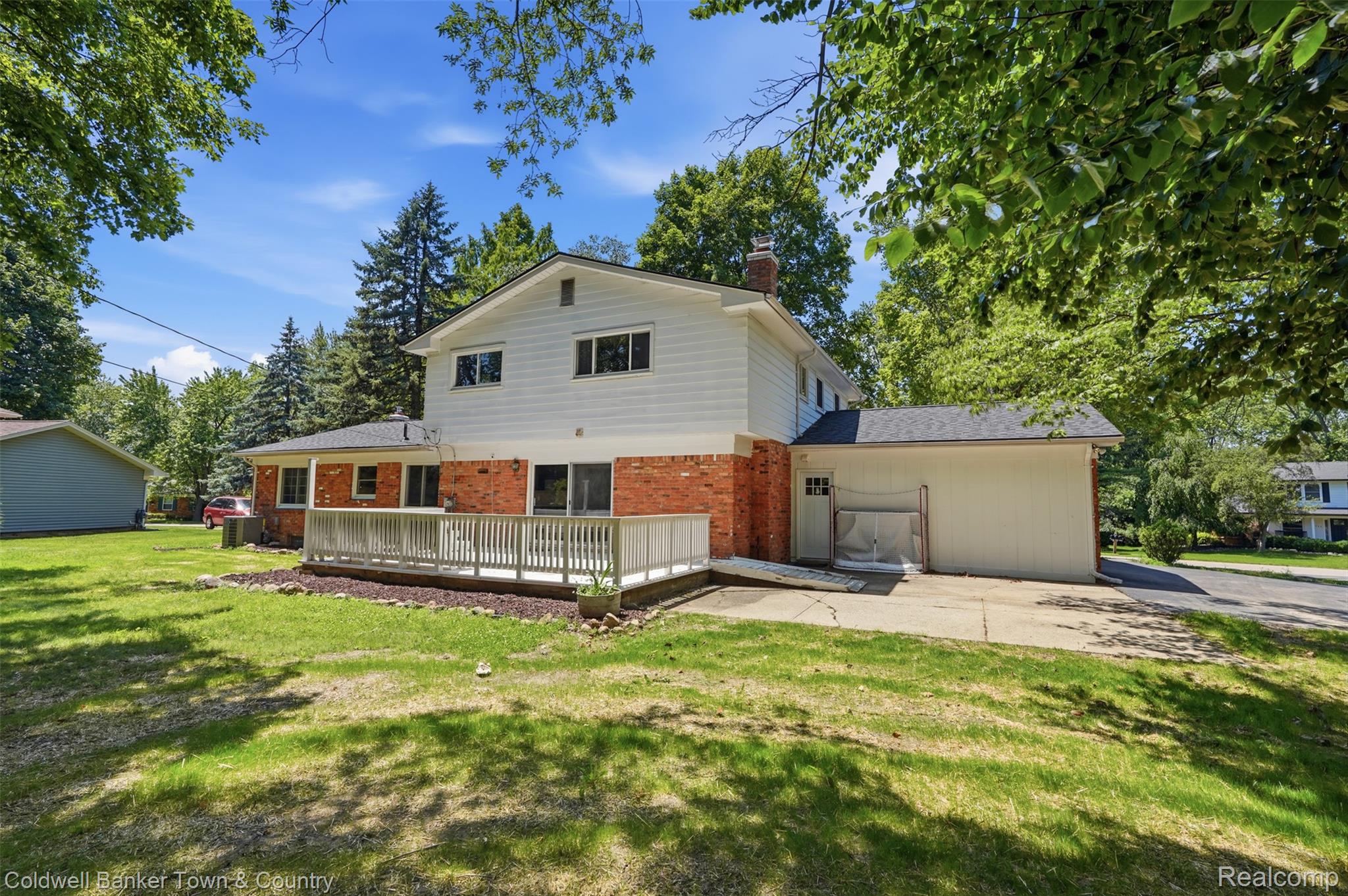 4301 Macqueen Drive Property Photo 63