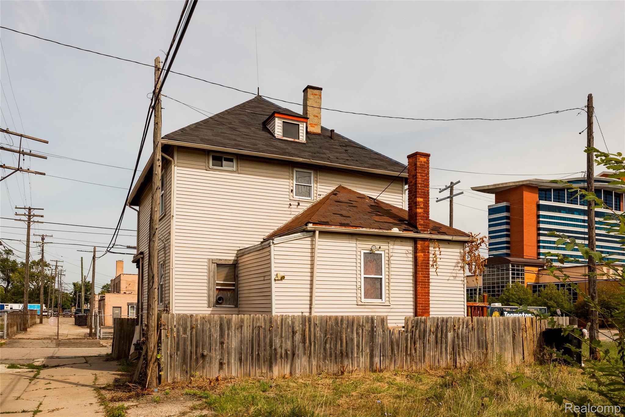 1525 Spruce Street Property Photo 21