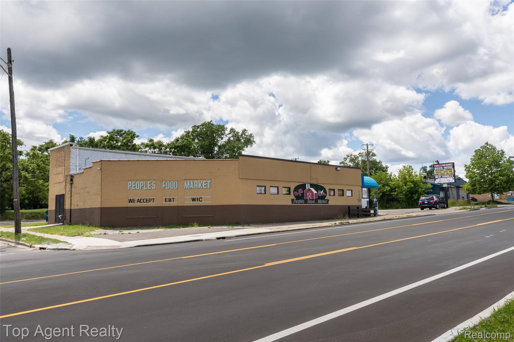 700 Auburn Avenue Property Photo 1