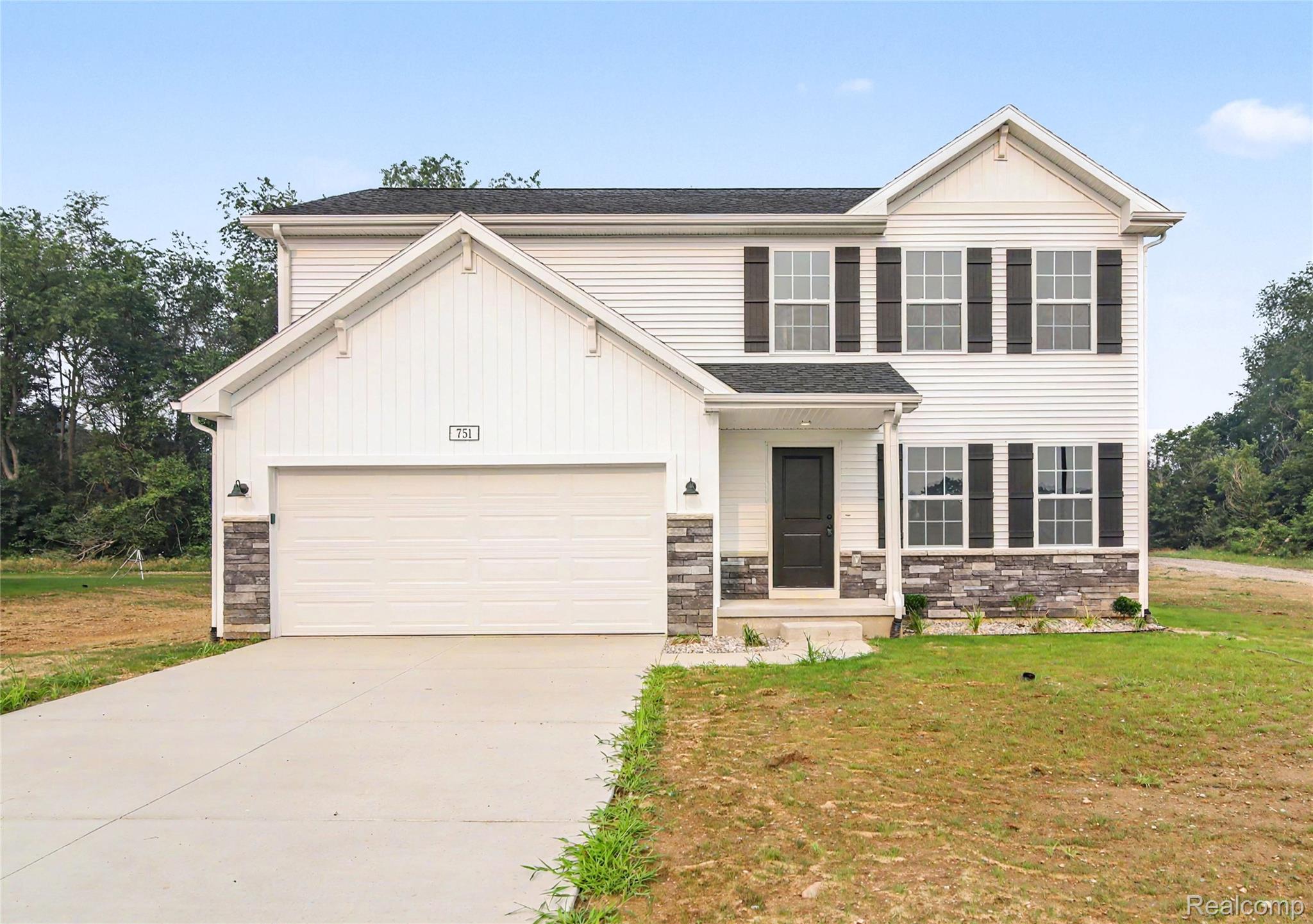 751 Lone Oak Way Property Photo 1