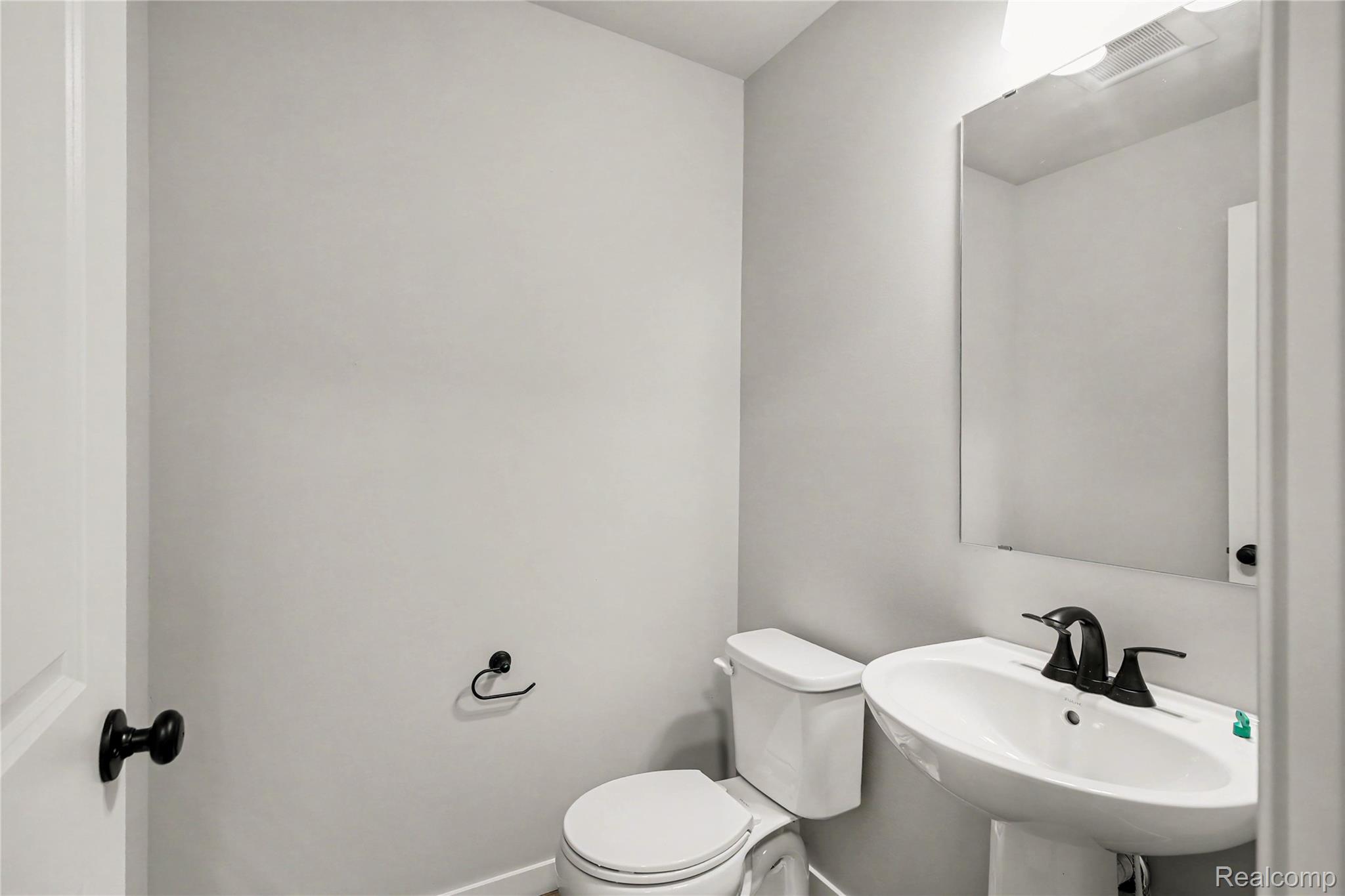 751 Lone Oak Way Property Photo 10