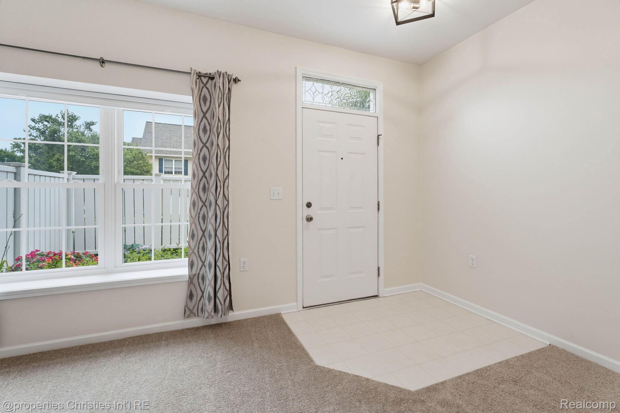 730 Amberly Drive Property Photo 3