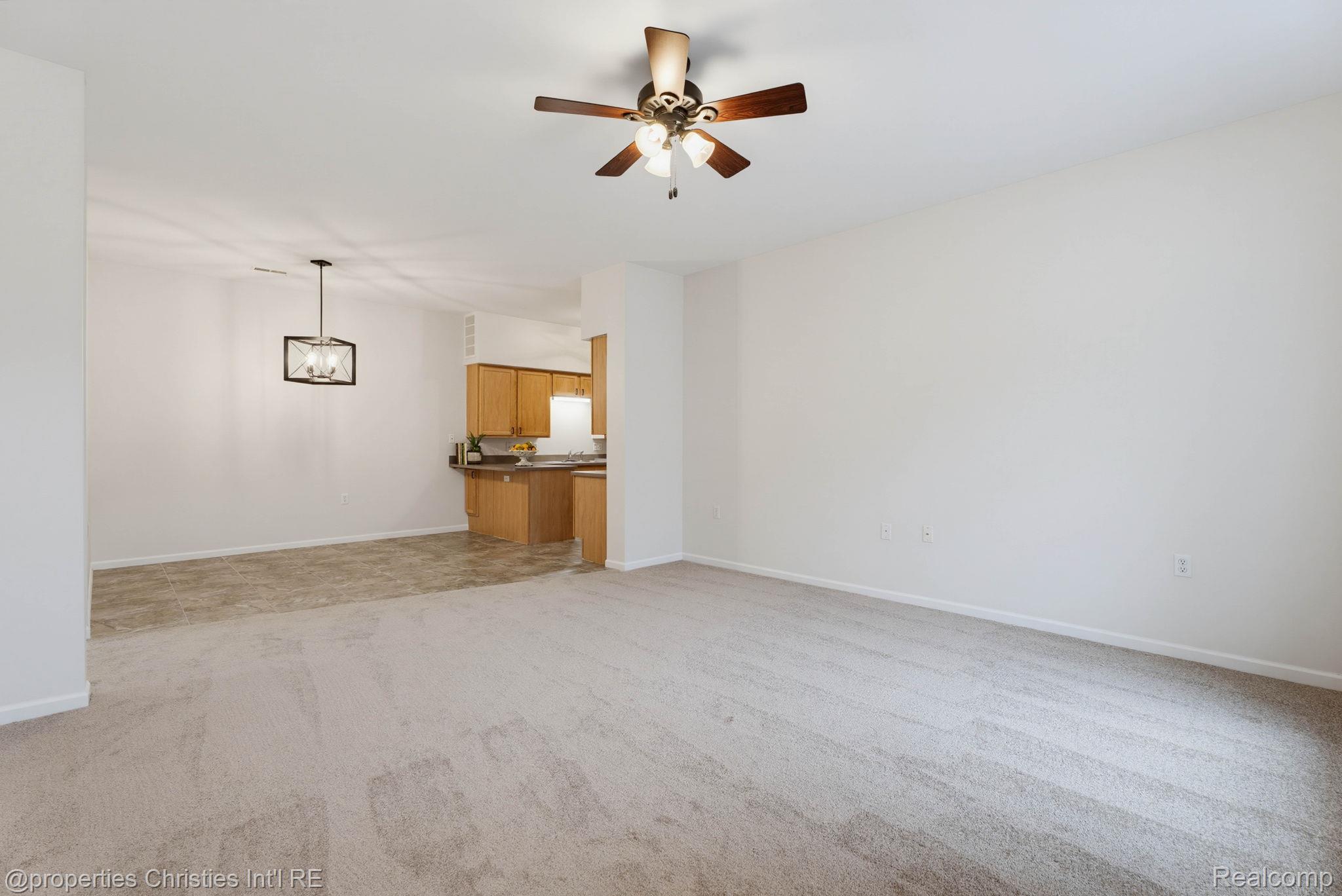 730 Amberly Drive Property Photo 4