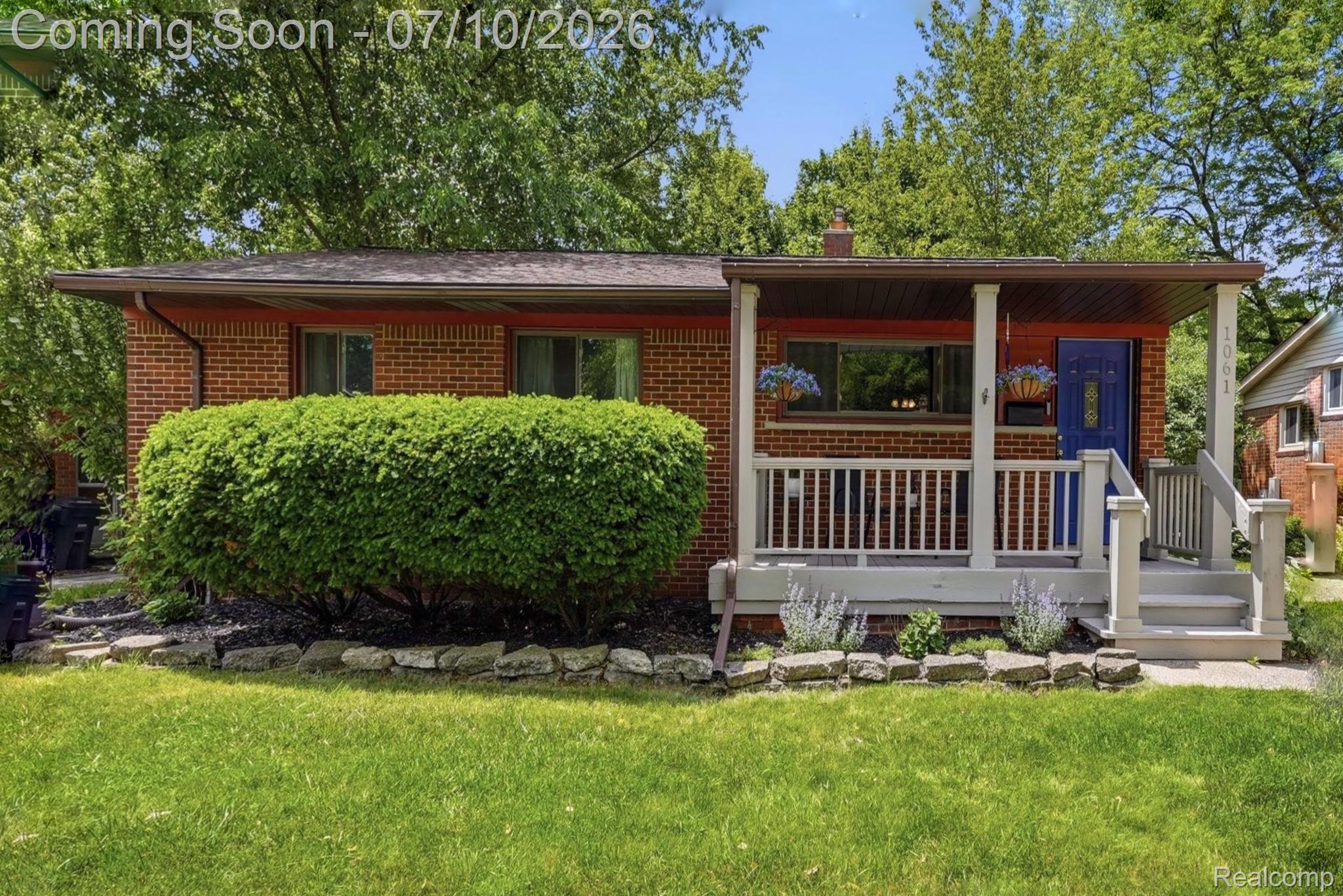 1061 Western Drive Property Photo 1