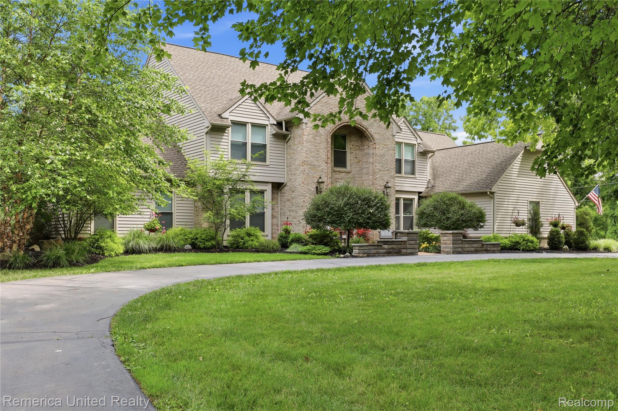 12825 Larkins Road Property Photo 1