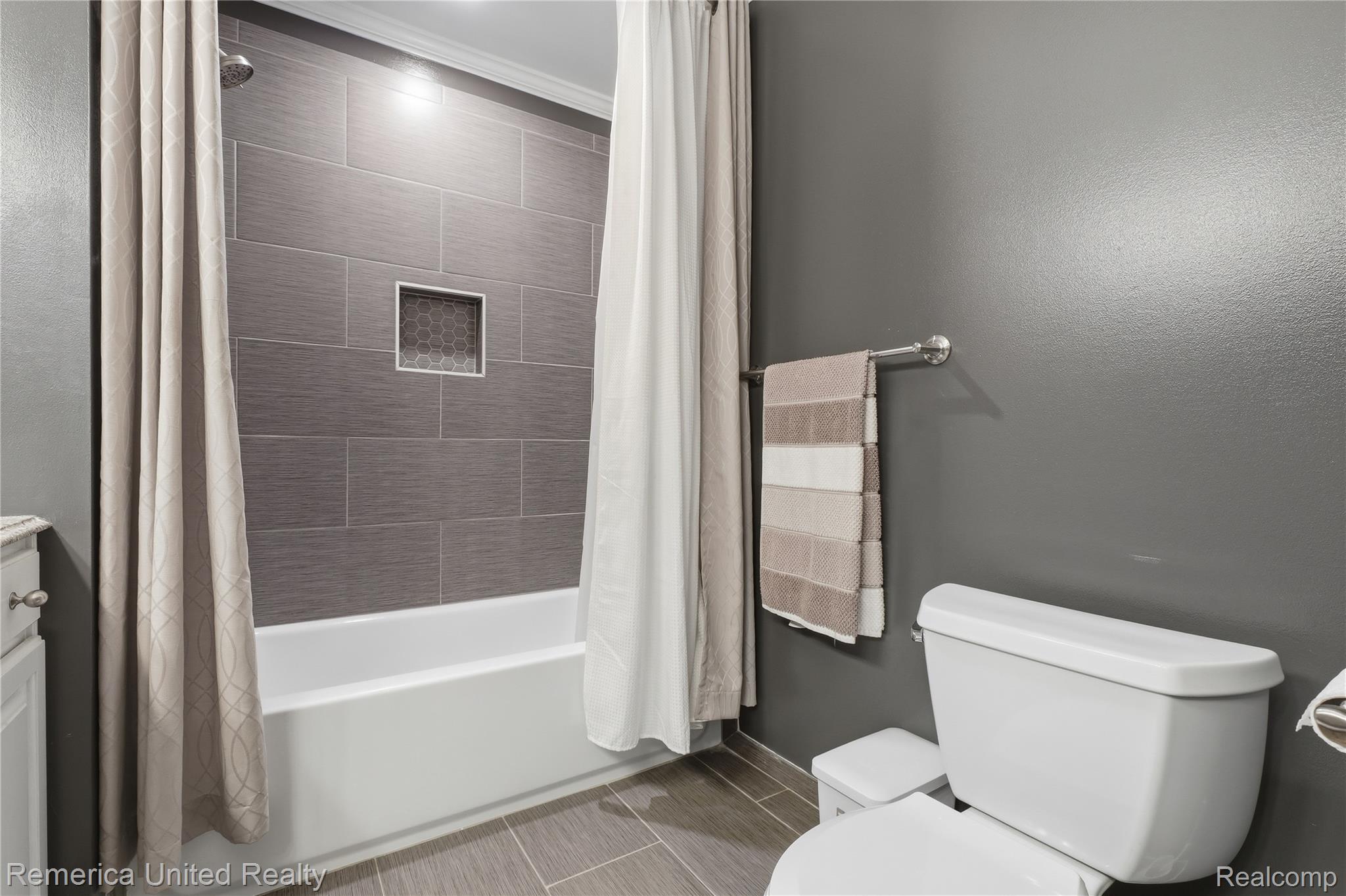 12825 Larkins Road Property Photo 48