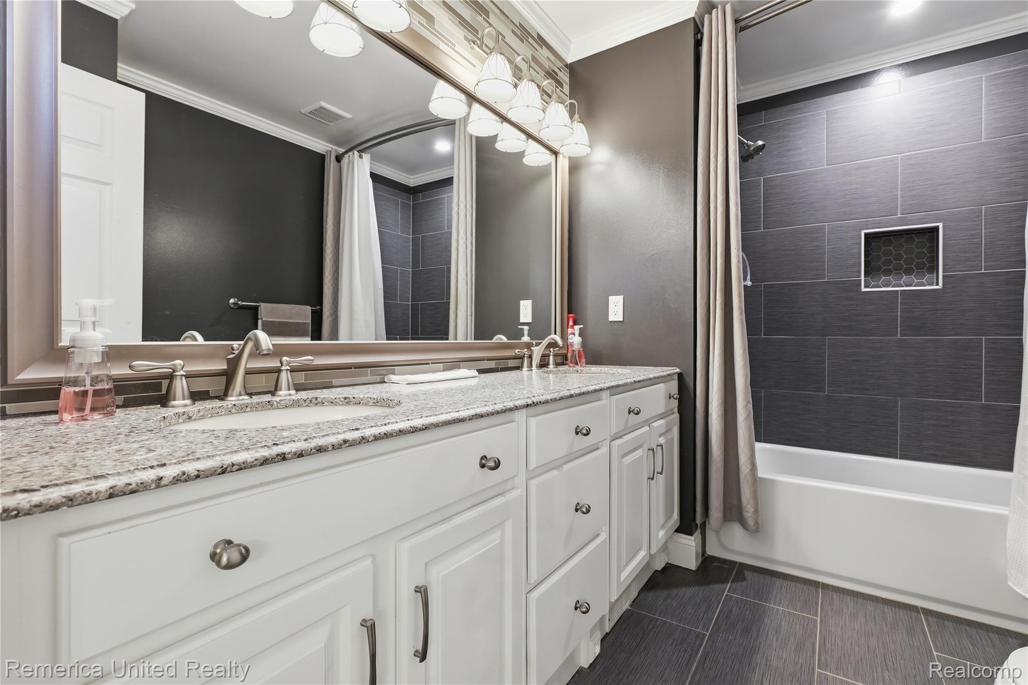 12825 Larkins Road Property Photo 49