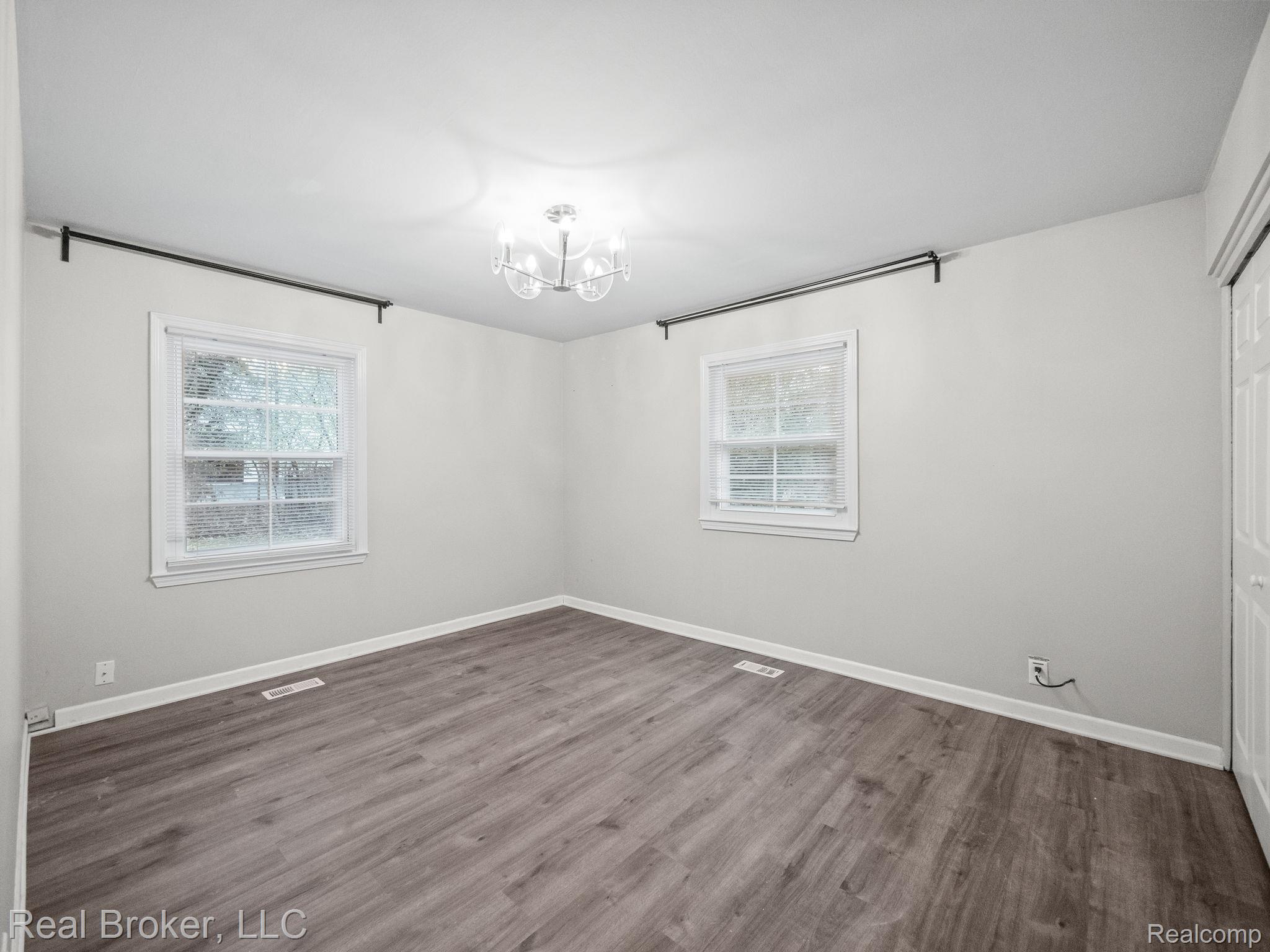1909 Marie Circle Property Photo 15