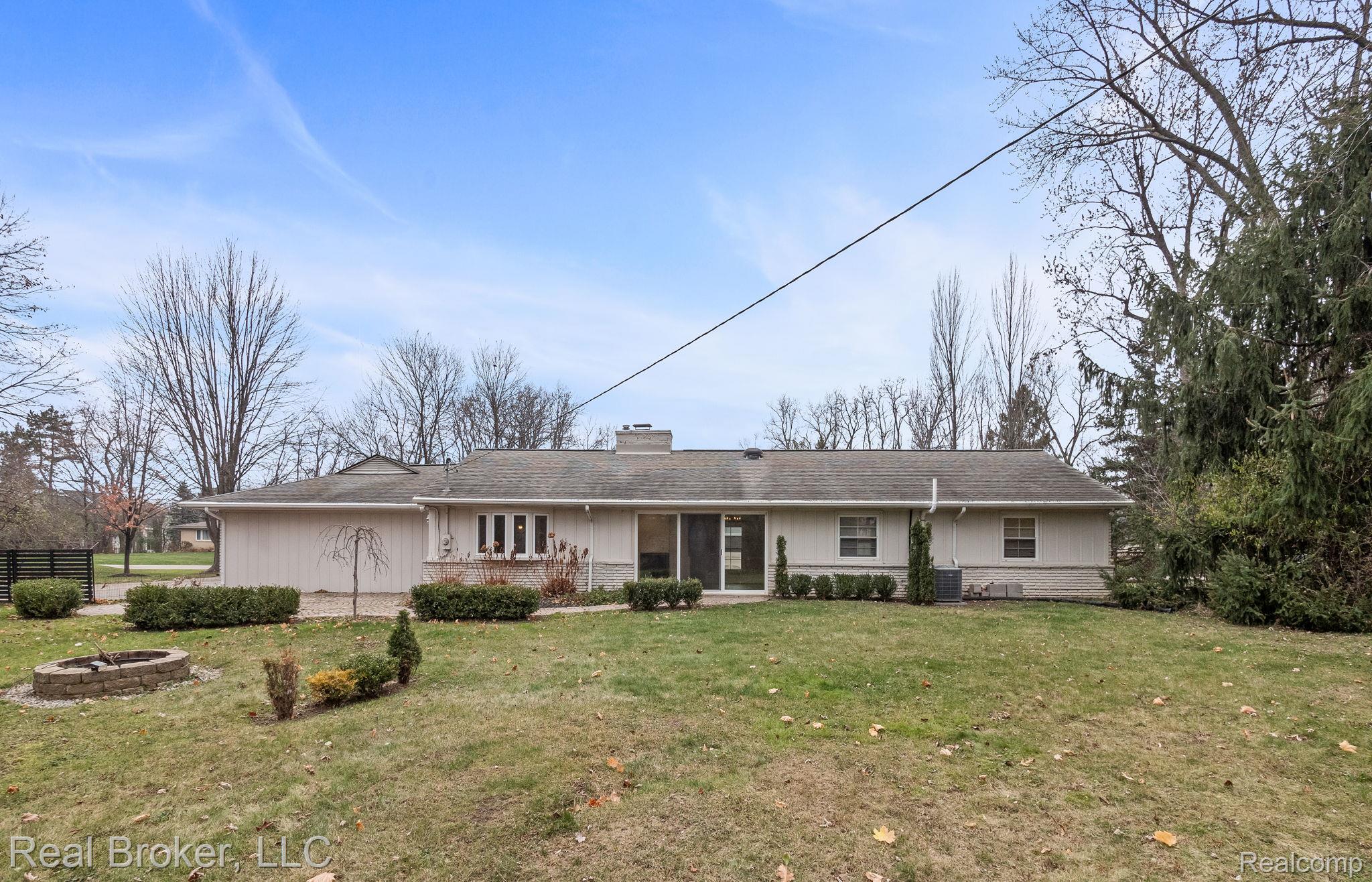 1909 Marie Circle Property Photo 20