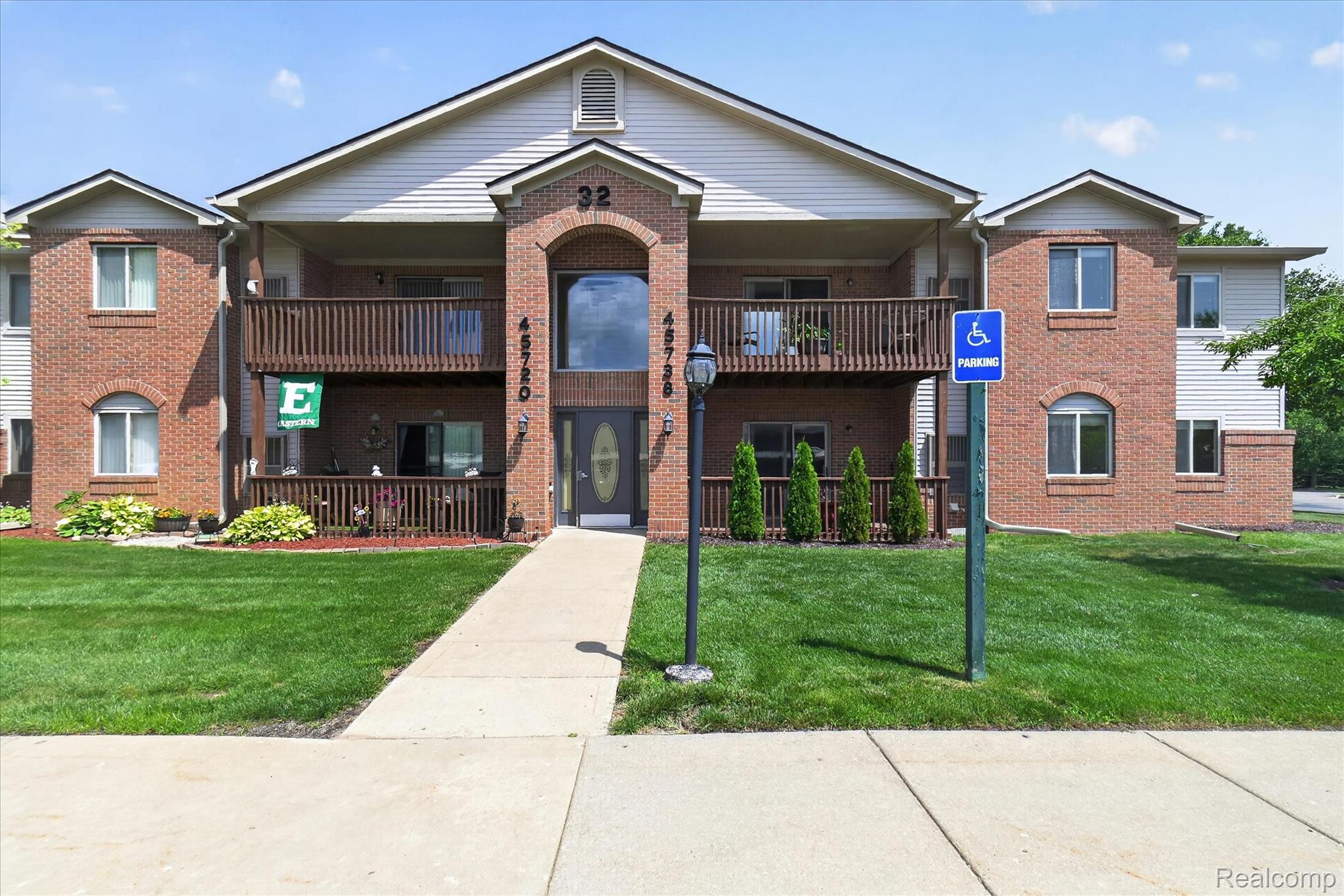45720 Prairiegrass Court Property Photo 1