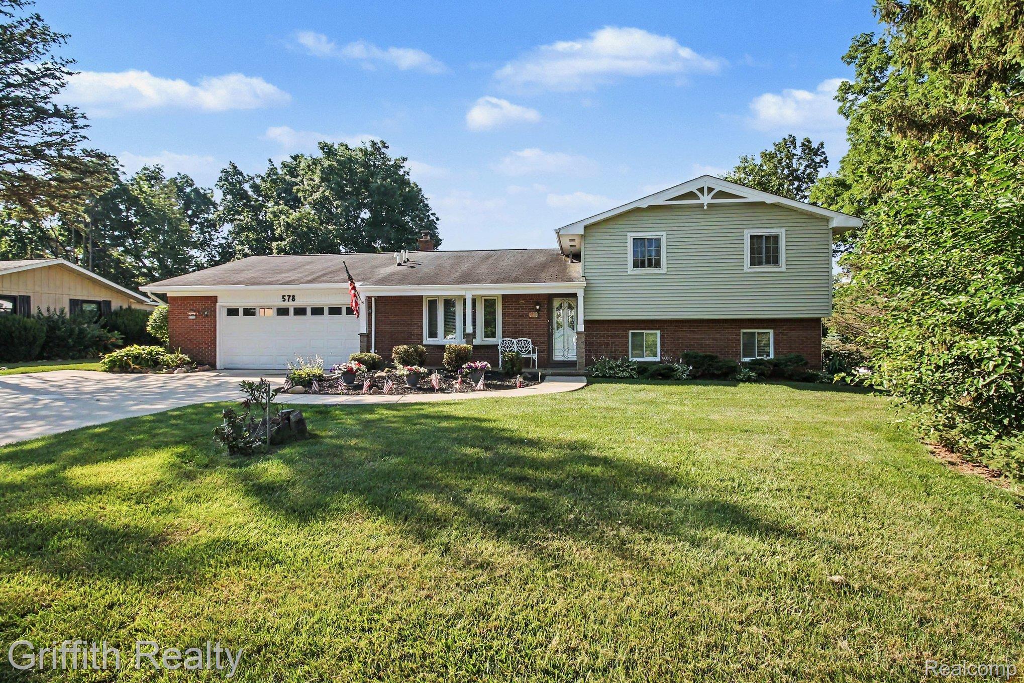 578 E Coon Lake Road Property Photo 1