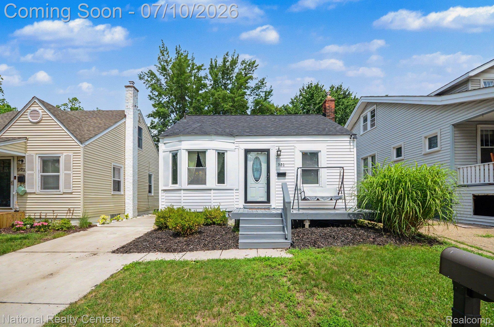 551 E Maplehurst Street Property Photo 1