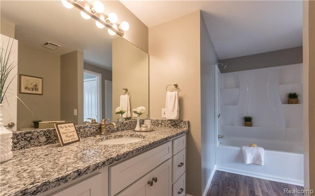 185 Fraser Street Property Photo 11