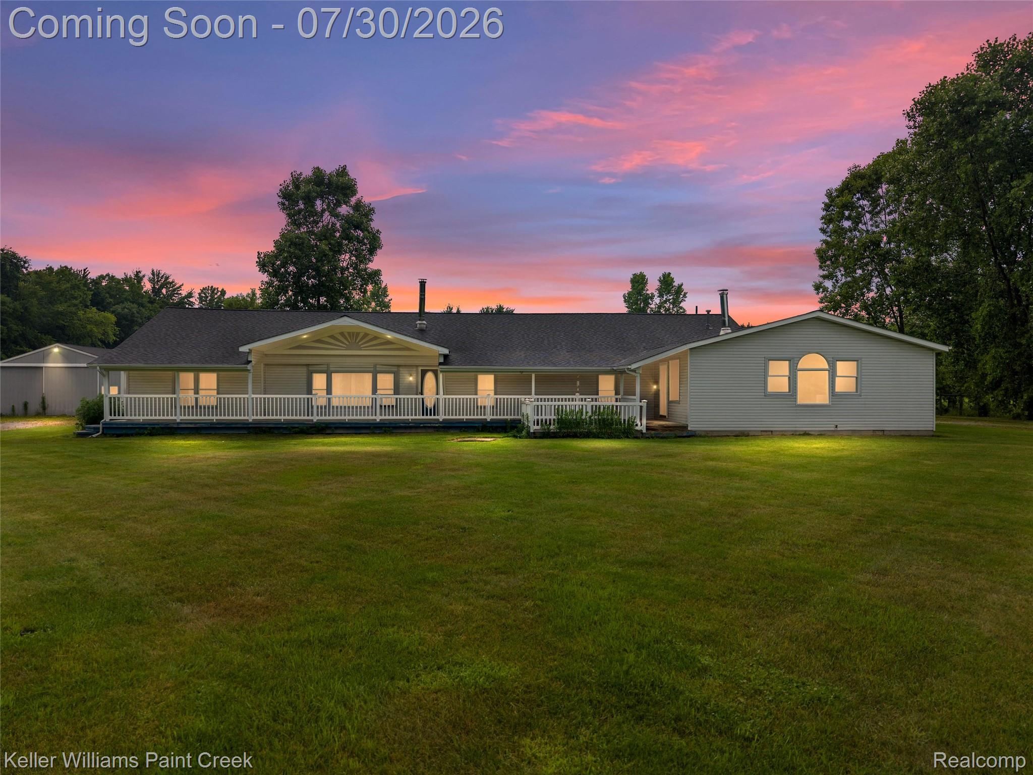 7544 Ravenswood Road Property Photo 1
