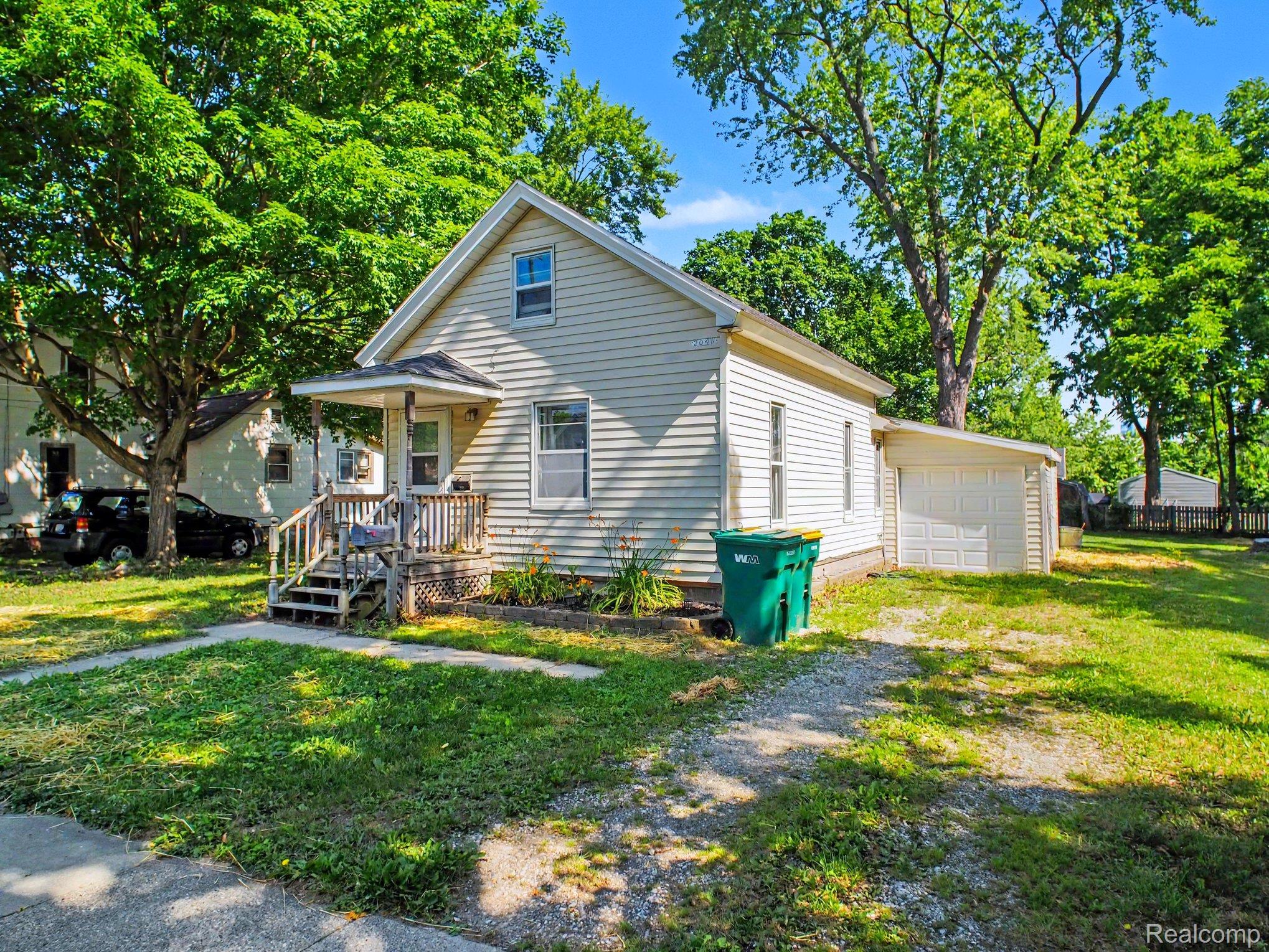 204 W Perry Street Property Photo 1