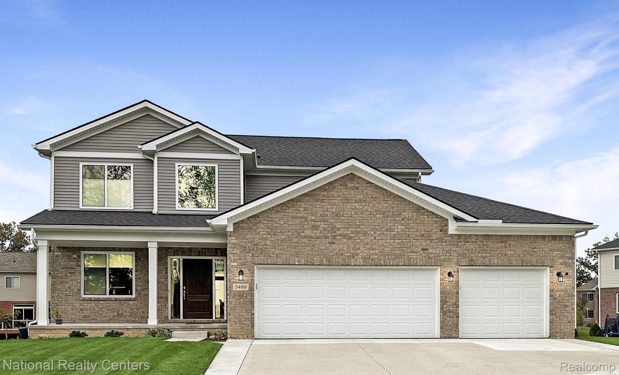 10399 Valley Drive Property Photo 1
