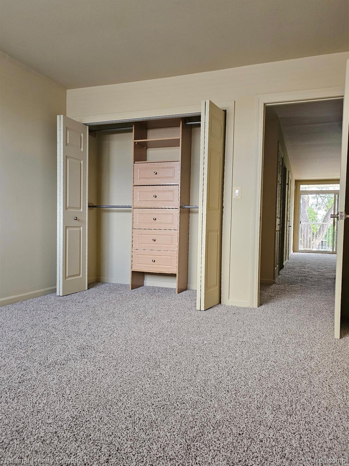4913 Crooks Road G4 Property Photo 16